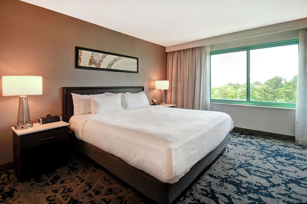 Embassy Suites Raleigh - Durham/Research Triangle Room Type - 1 KING BED FITNESS SUITE