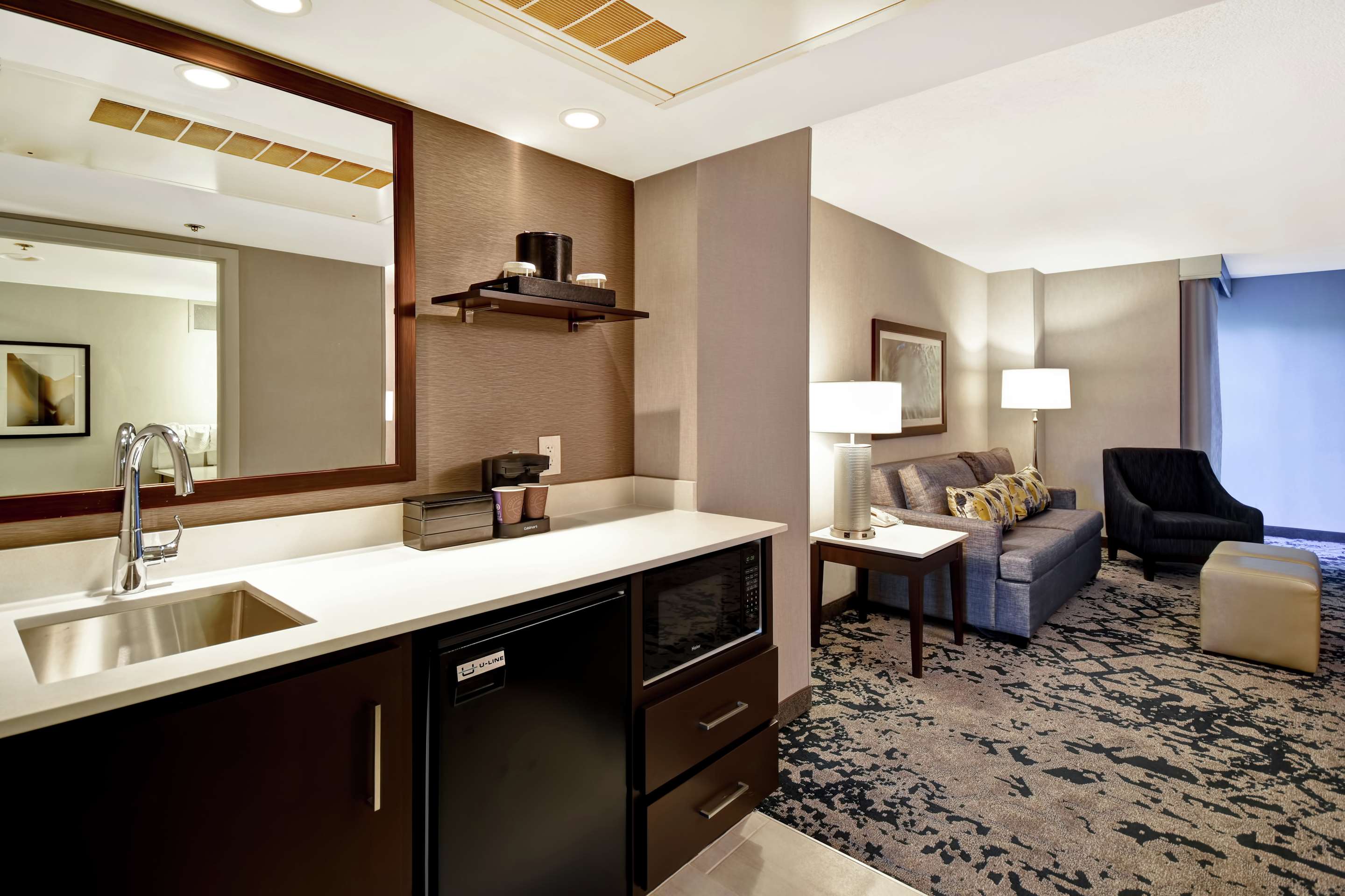 Guest room