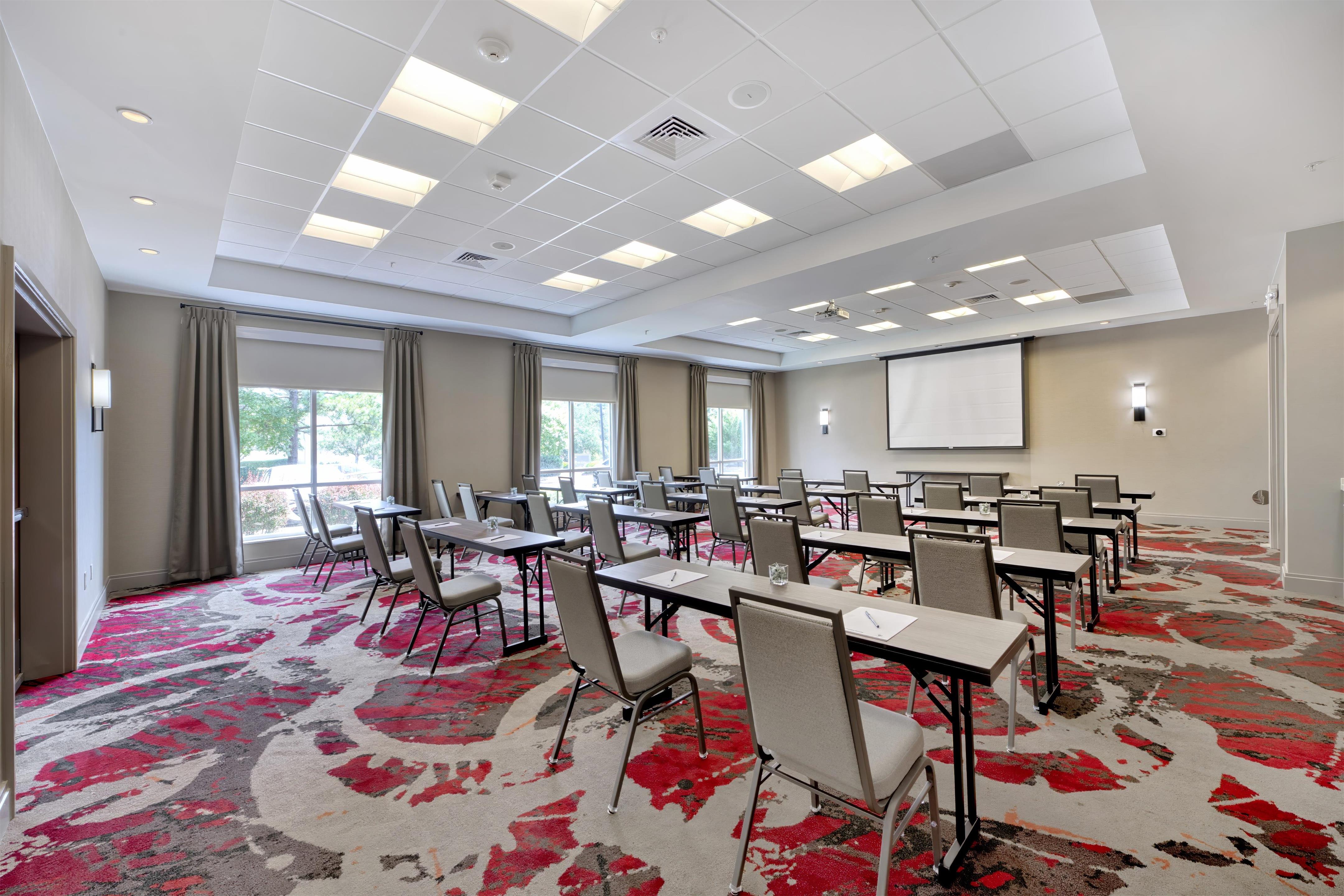 Meeting Room | DoubleTree by Hilton Raleigh - Cary