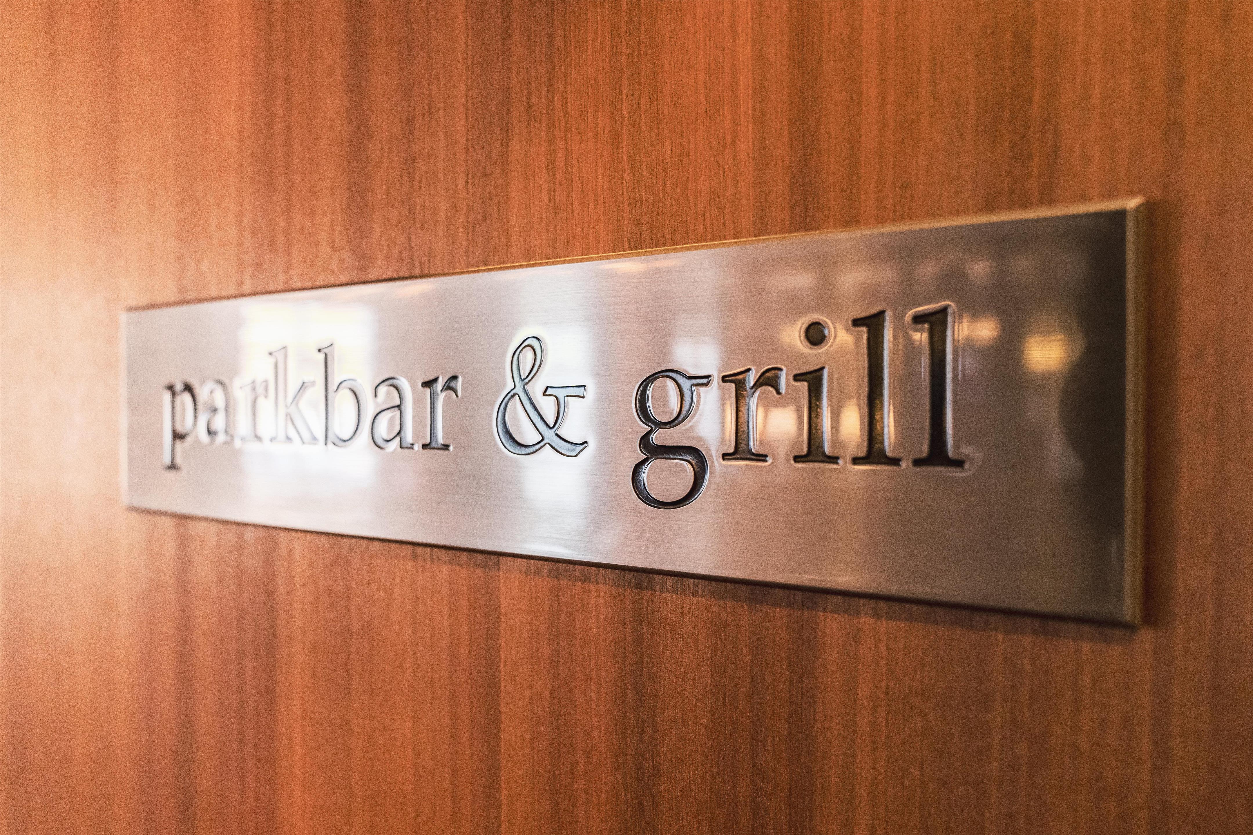 BarLounge | DoubleTree by Hilton Raleigh - Cary