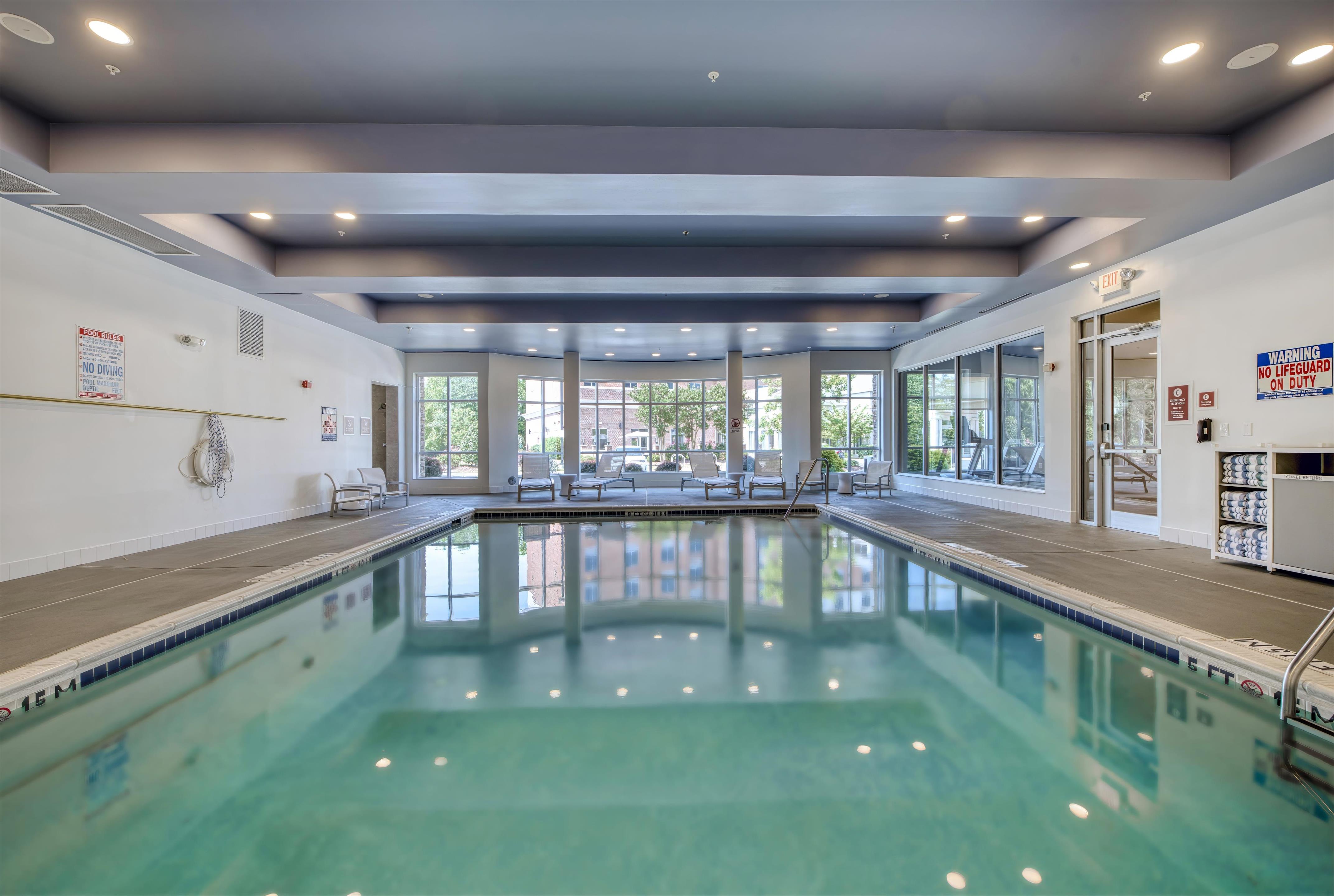 Pool | DoubleTree by Hilton Raleigh - Cary