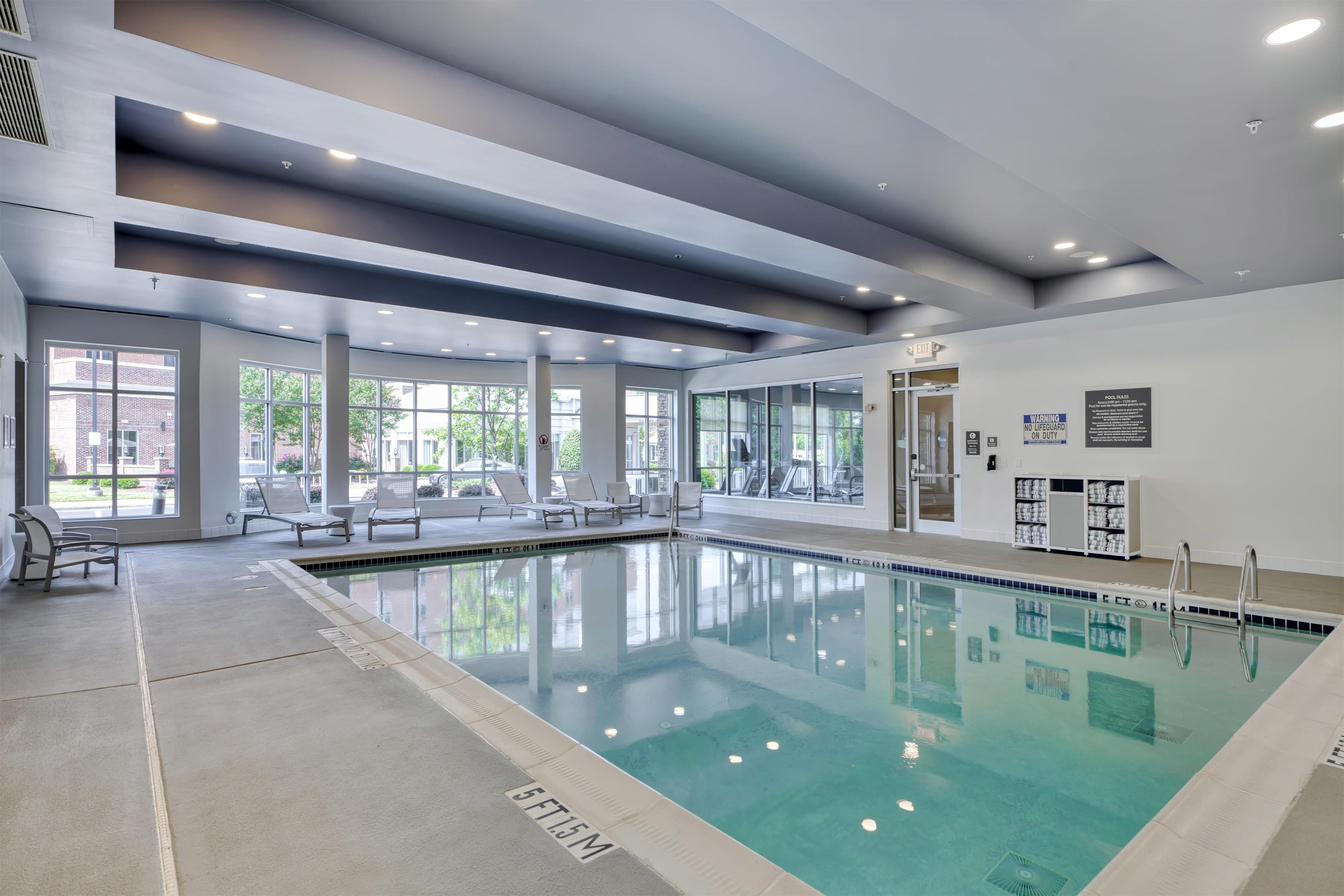 Pool | DoubleTree by Hilton Raleigh - Cary
