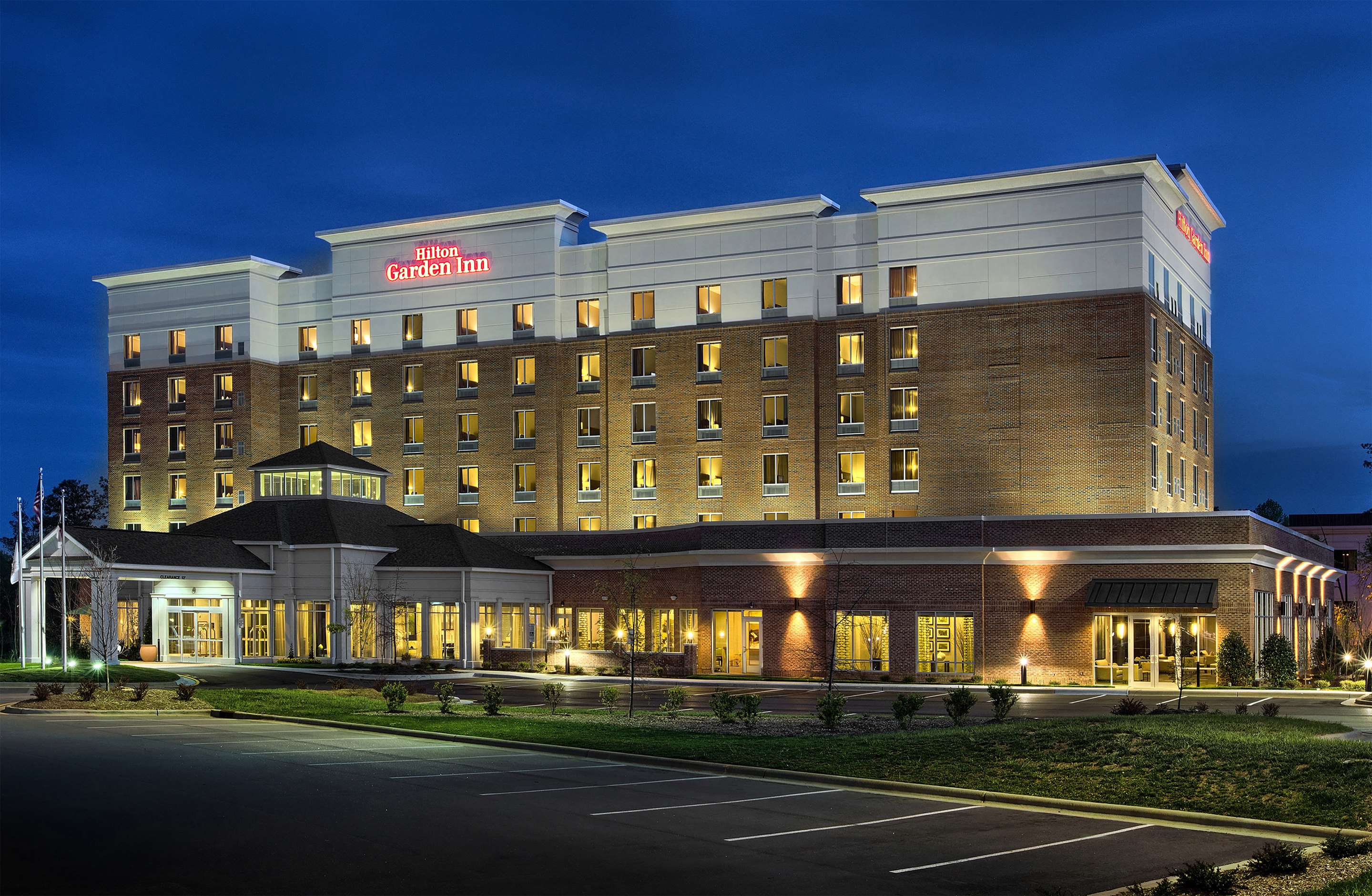 Exterior | Hilton Garden Inn Raleigh-Cary