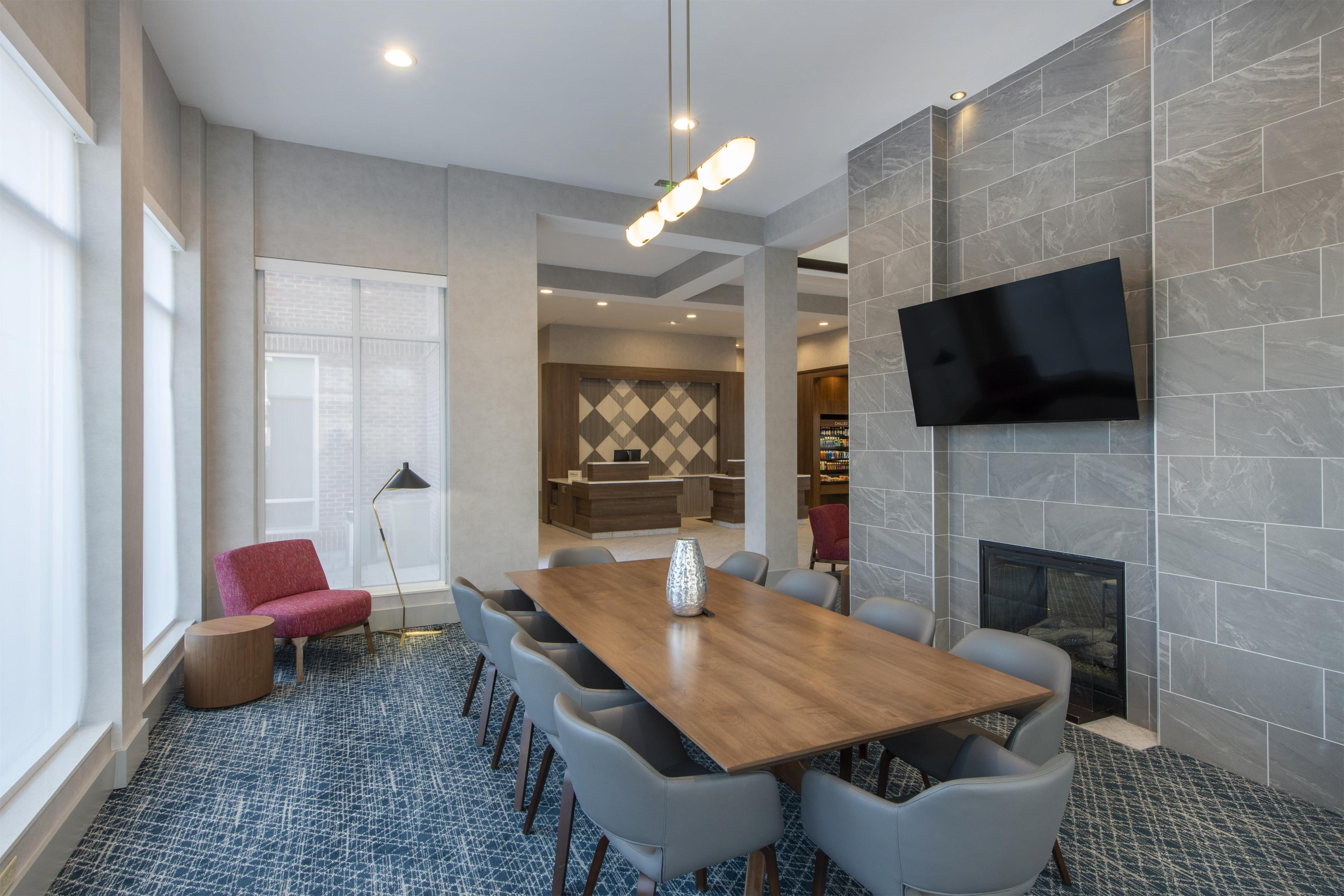 Lobby | Hilton Garden Inn Raleigh-Cary