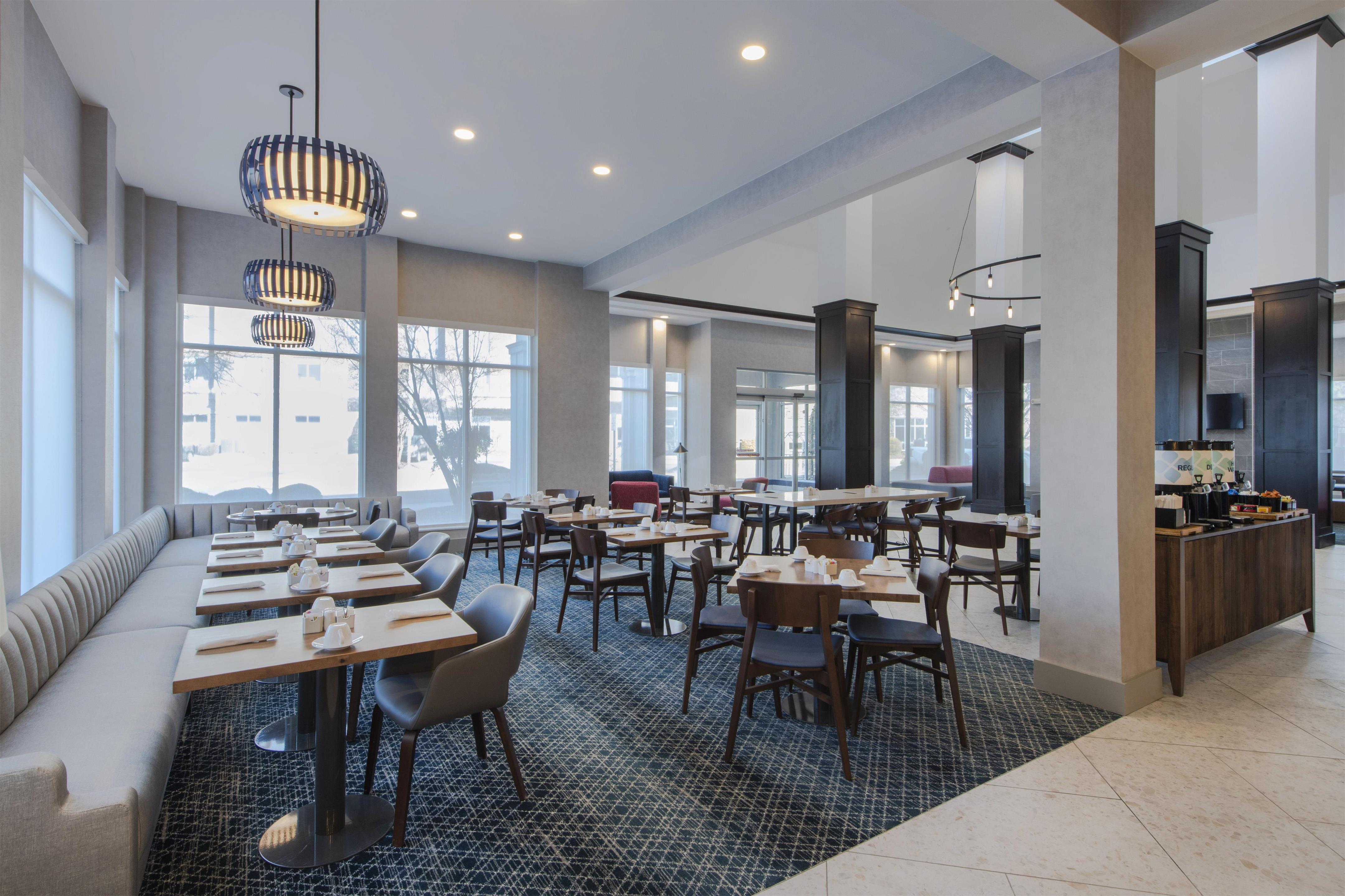 Breakfast Area | Hilton Garden Inn Raleigh-Cary