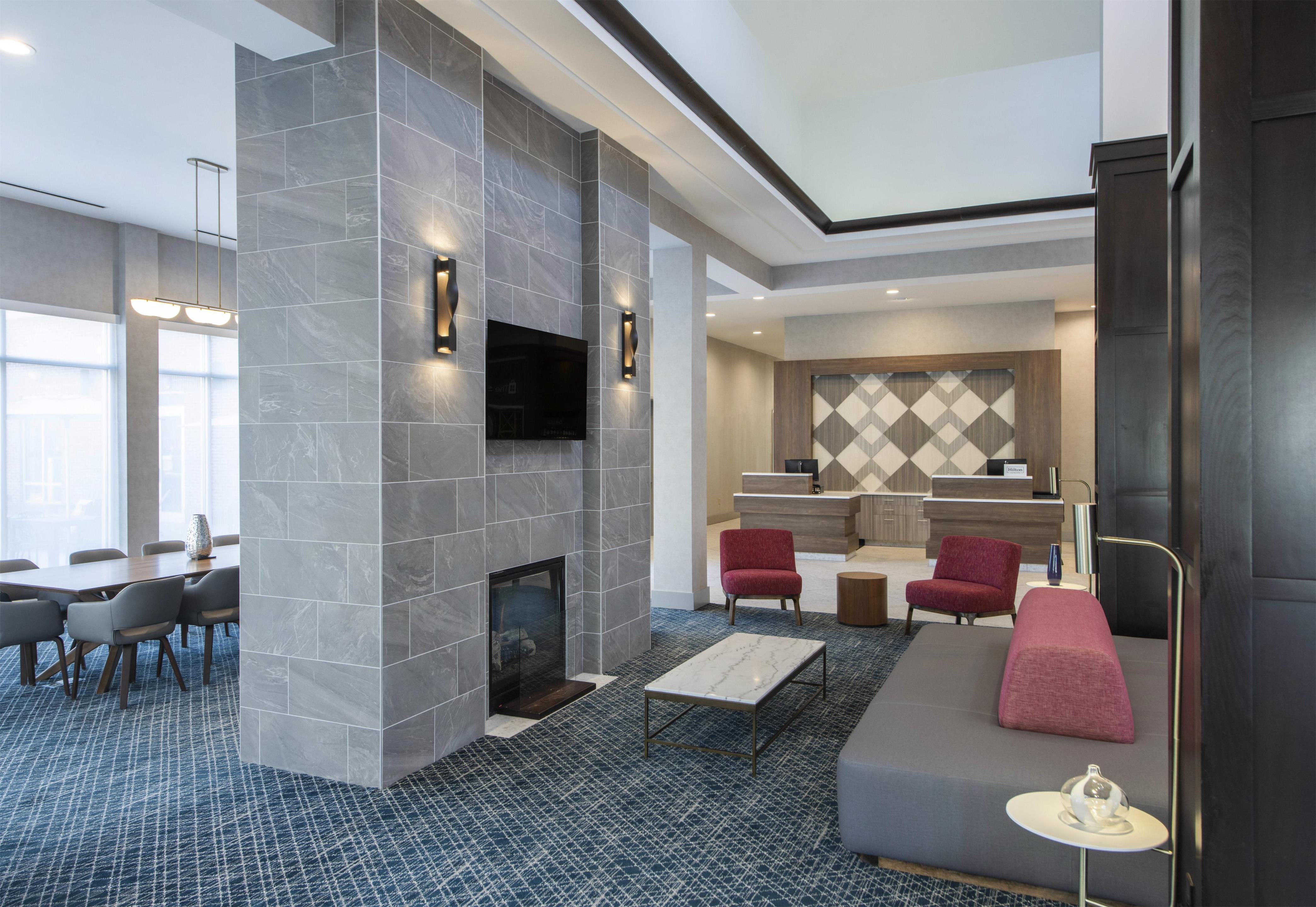 Lobby | Hilton Garden Inn Raleigh-Cary