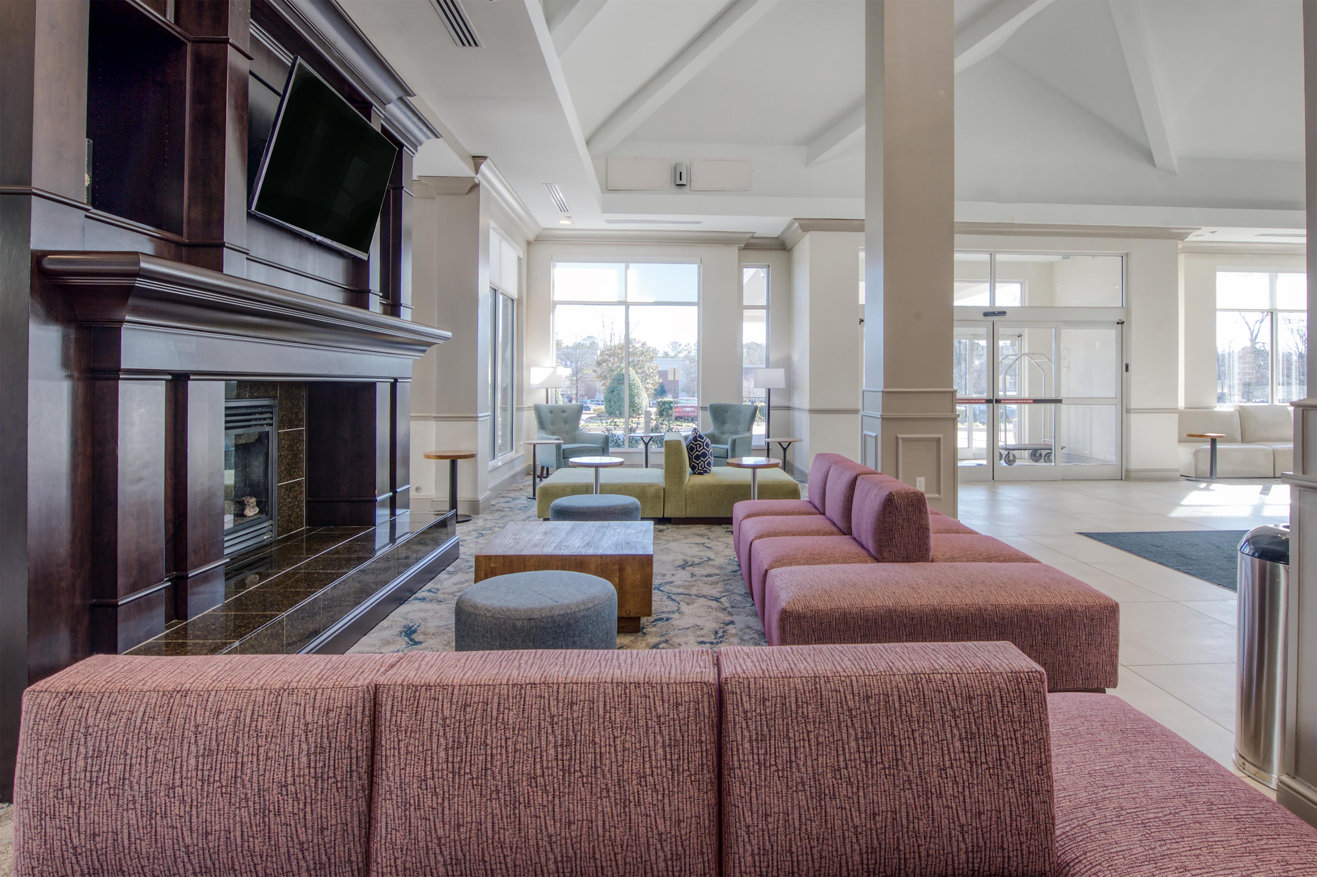 Lobby | Hilton Garden Inn Durham Southpoint