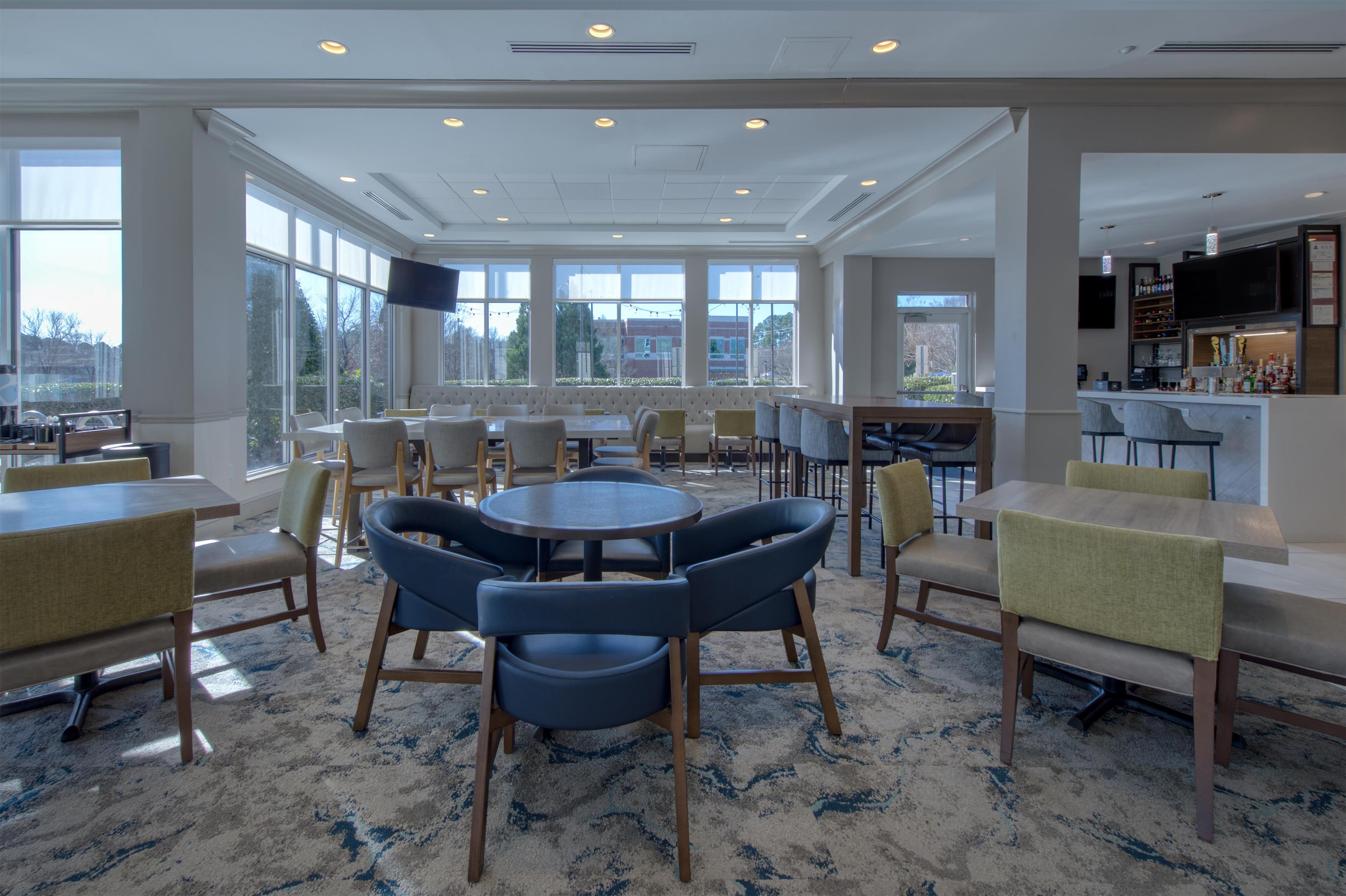 Restaurant | Hilton Garden Inn Durham Southpoint