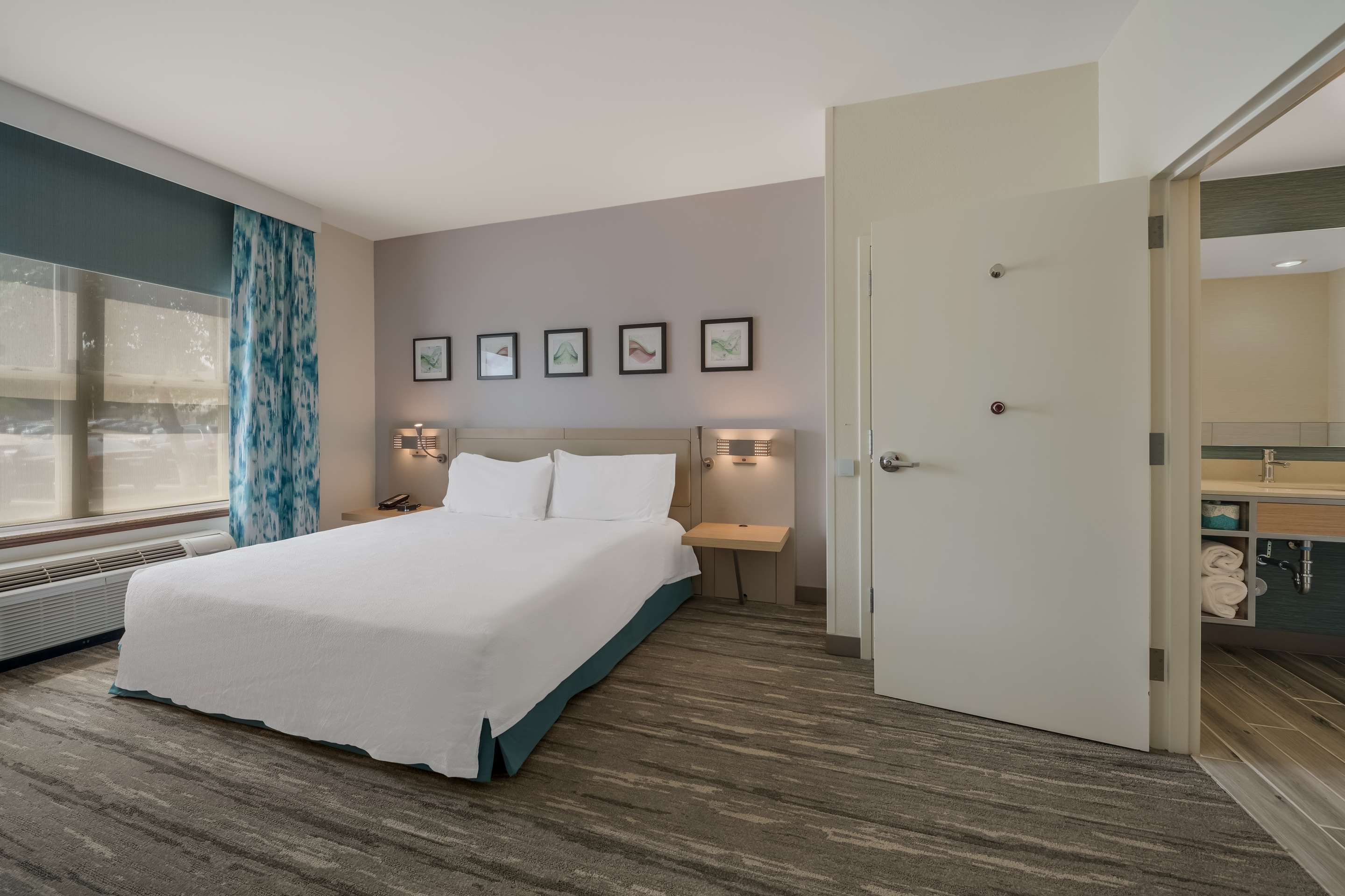 Guest room
