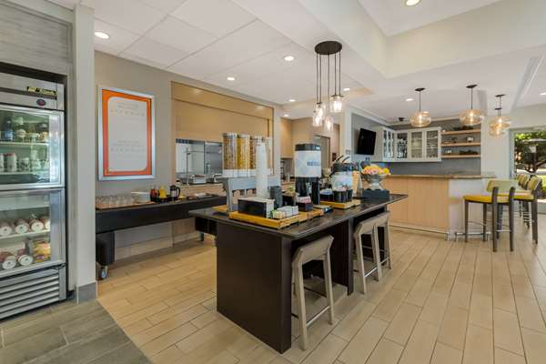 Amenities - Hilton Garden Inn Rockford - I-39 & I-90, Exit 15