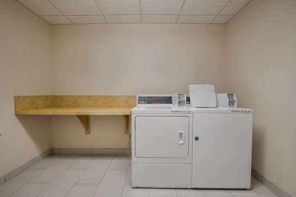  - Hilton Garden Inn Rockford - I-39 & I-90, Exit 15