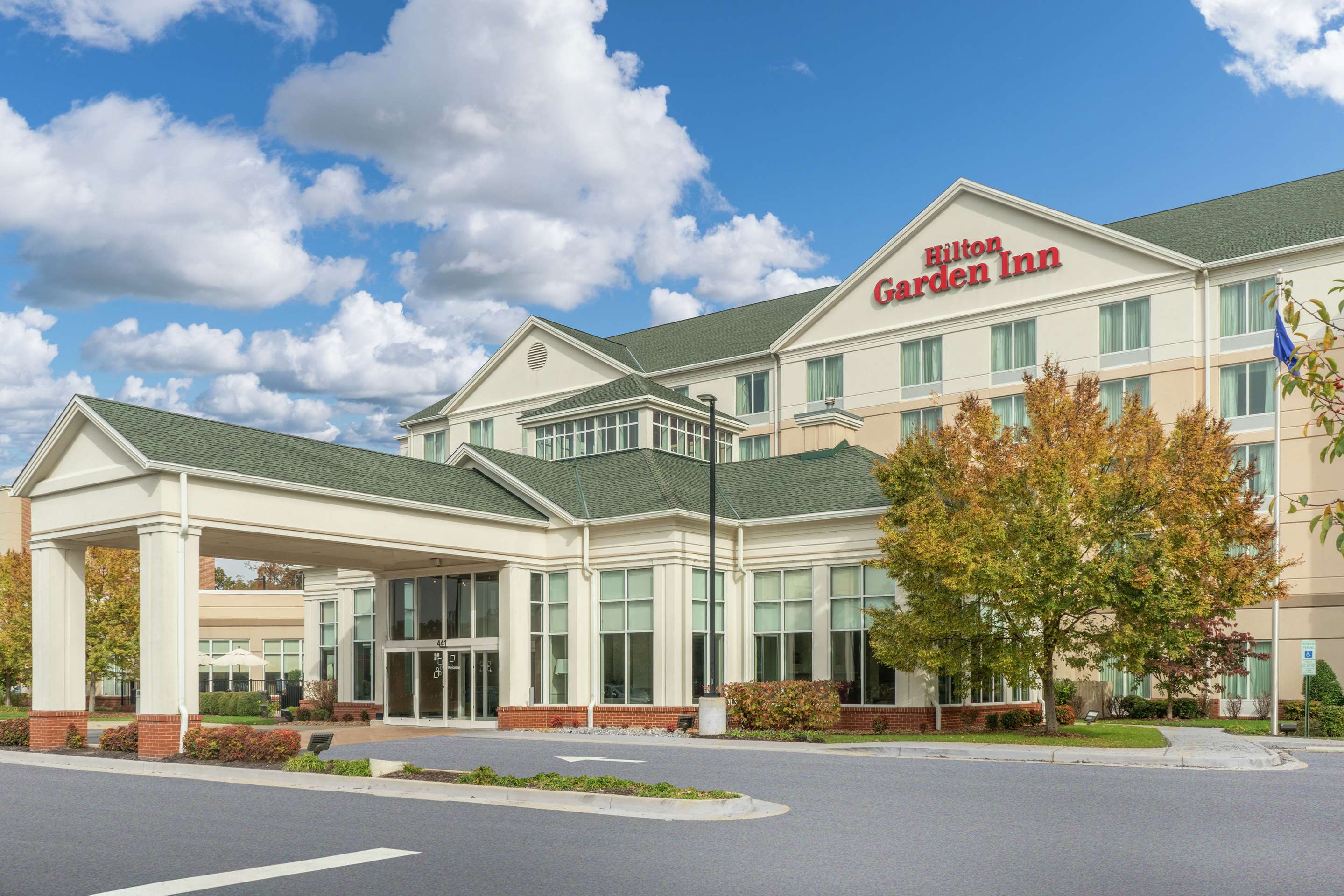 Exterior | Hilton Garden Inn Richmond Airport