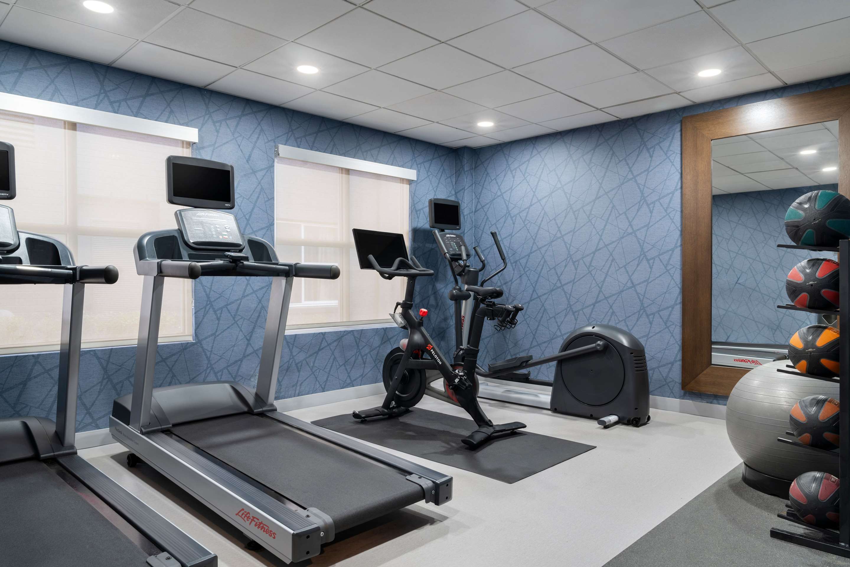 Health club fitness center gym | Homewood Suites by Hilton Richmond-Chester