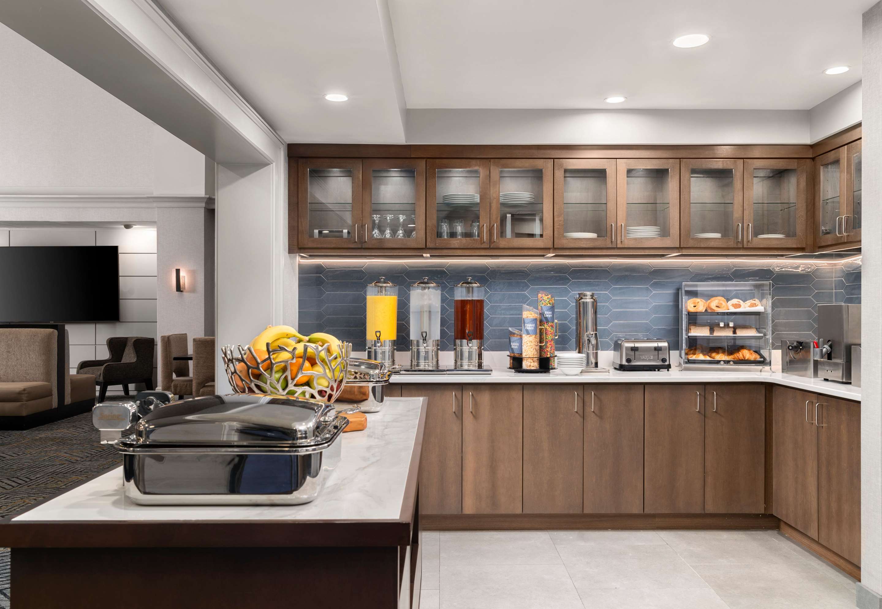 Breakfast Area | Homewood Suites by Hilton Richmond-Chester
