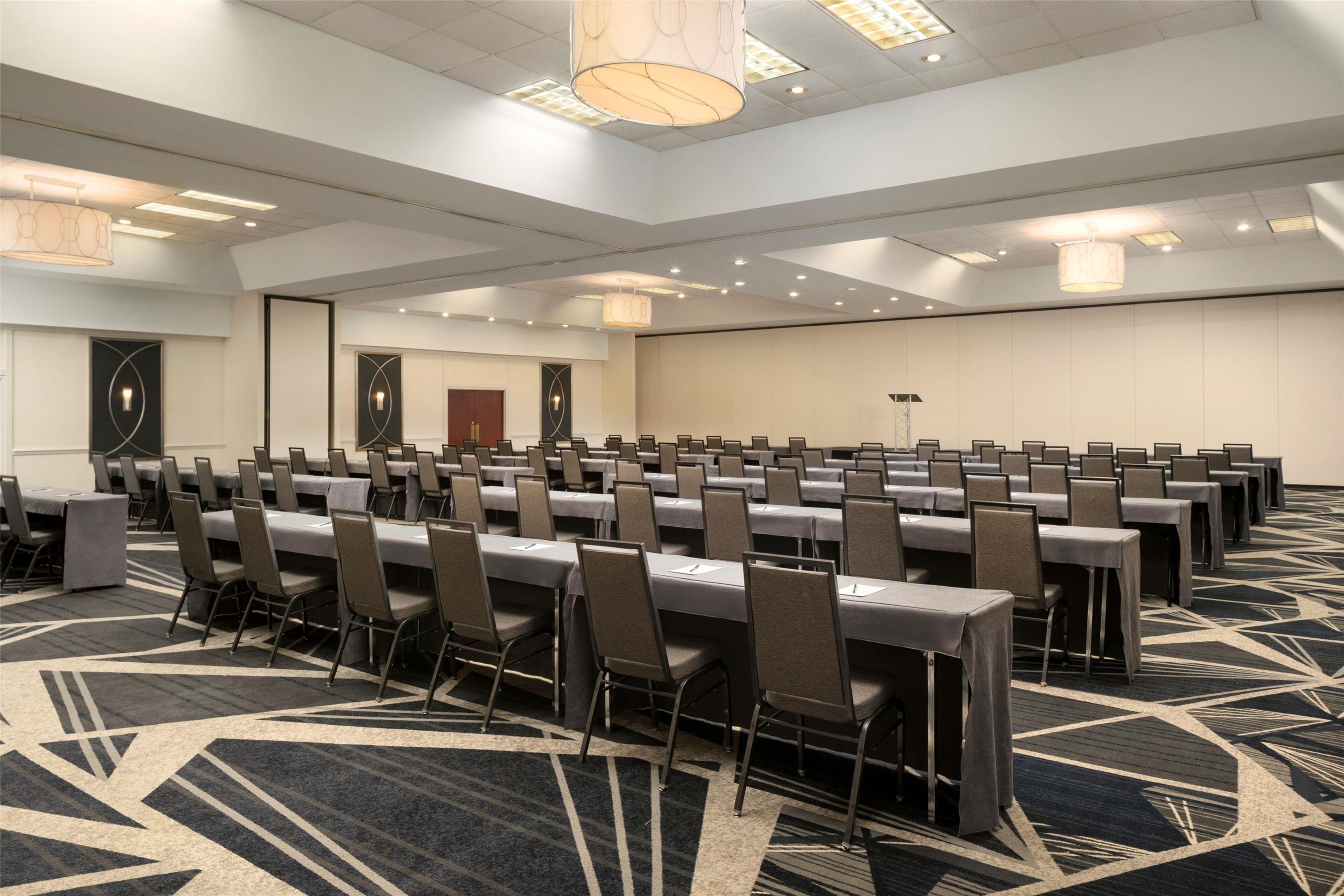 Meeting Room | DoubleTree by Hilton Hotel Richmond - Midlothian