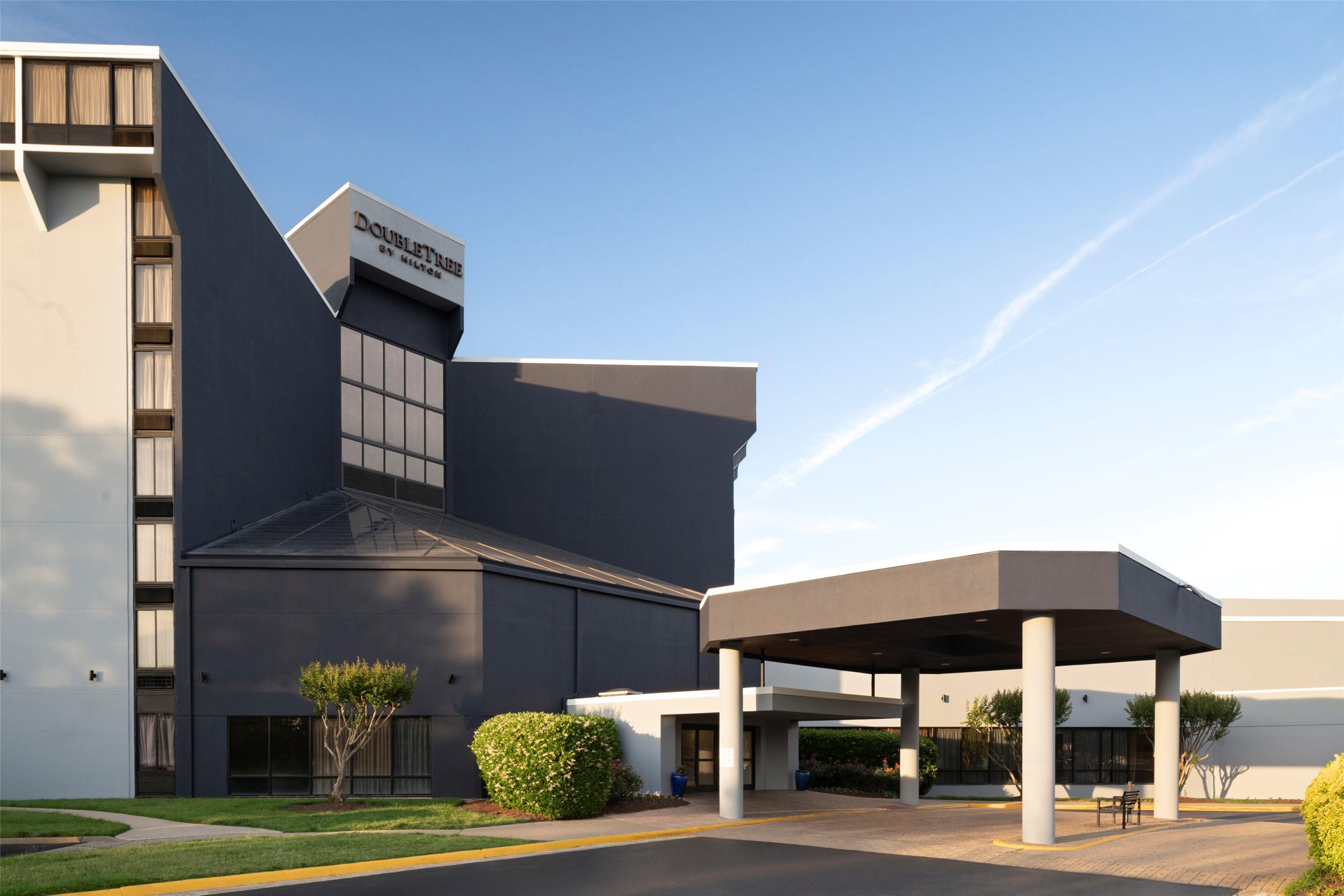 Exterior | DoubleTree by Hilton Hotel Richmond - Midlothian