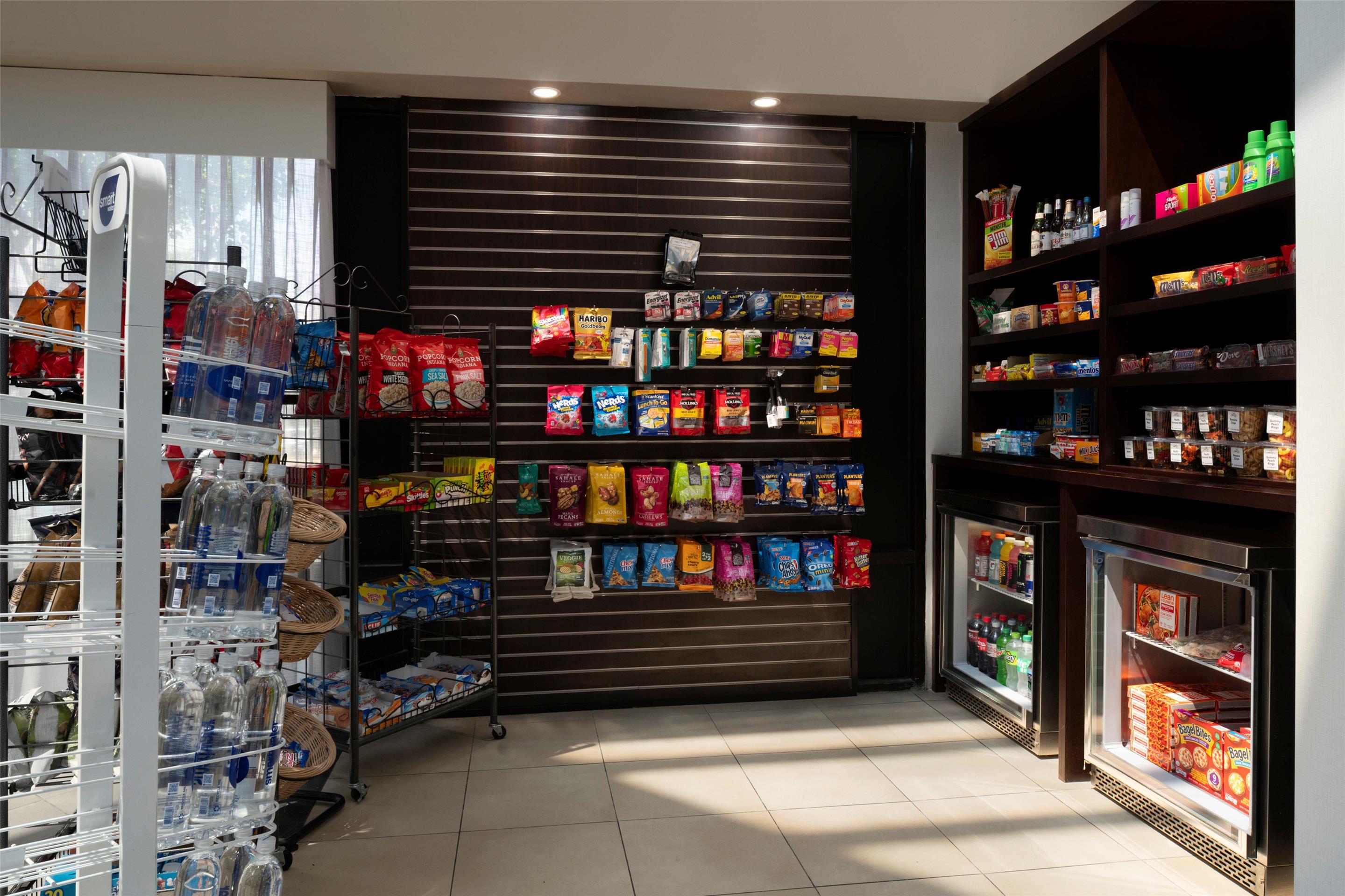 Restaurant | DoubleTree by Hilton Hotel Richmond - Midlothian
