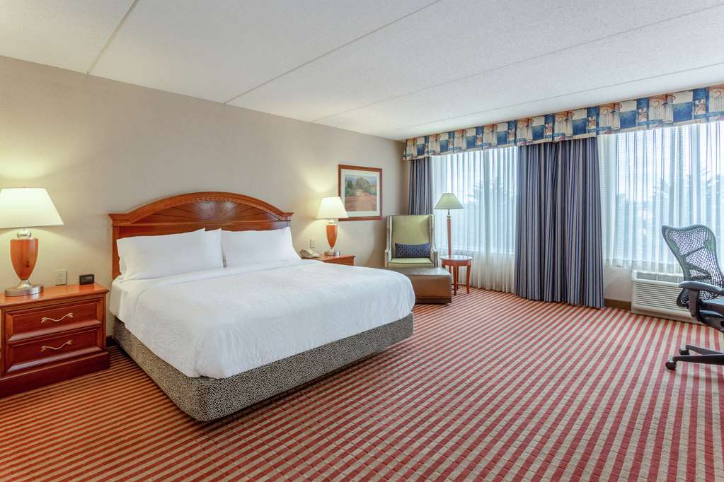 Hilton Garden Inn Richmond South/Southpark - Tap to explore photos