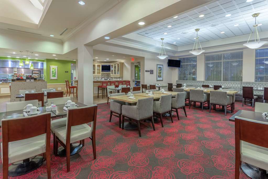 Hilton Garden Inn Richmond South/Southpark - Tap to explore photos