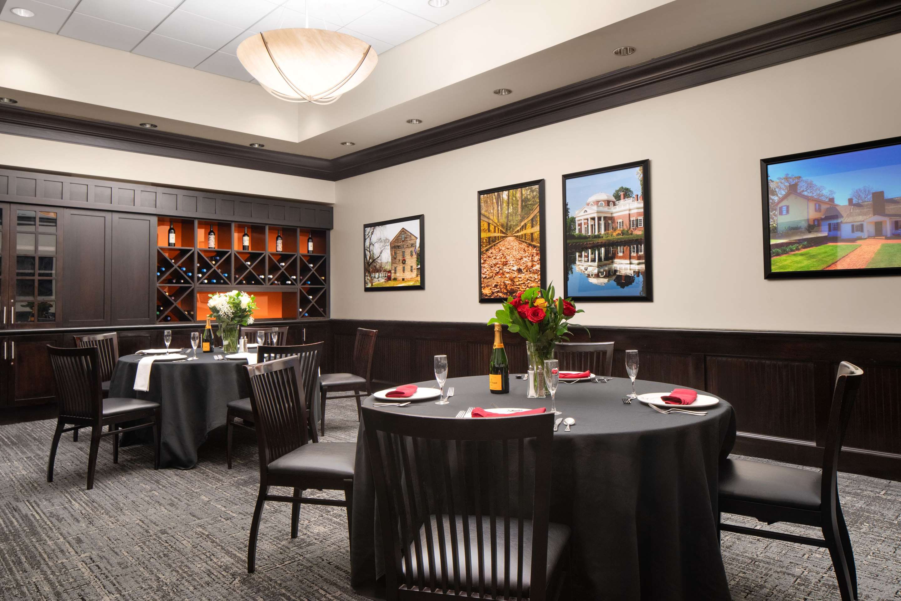 Restaurant | Hilton Richmond Hotel & Spa/Short Pump