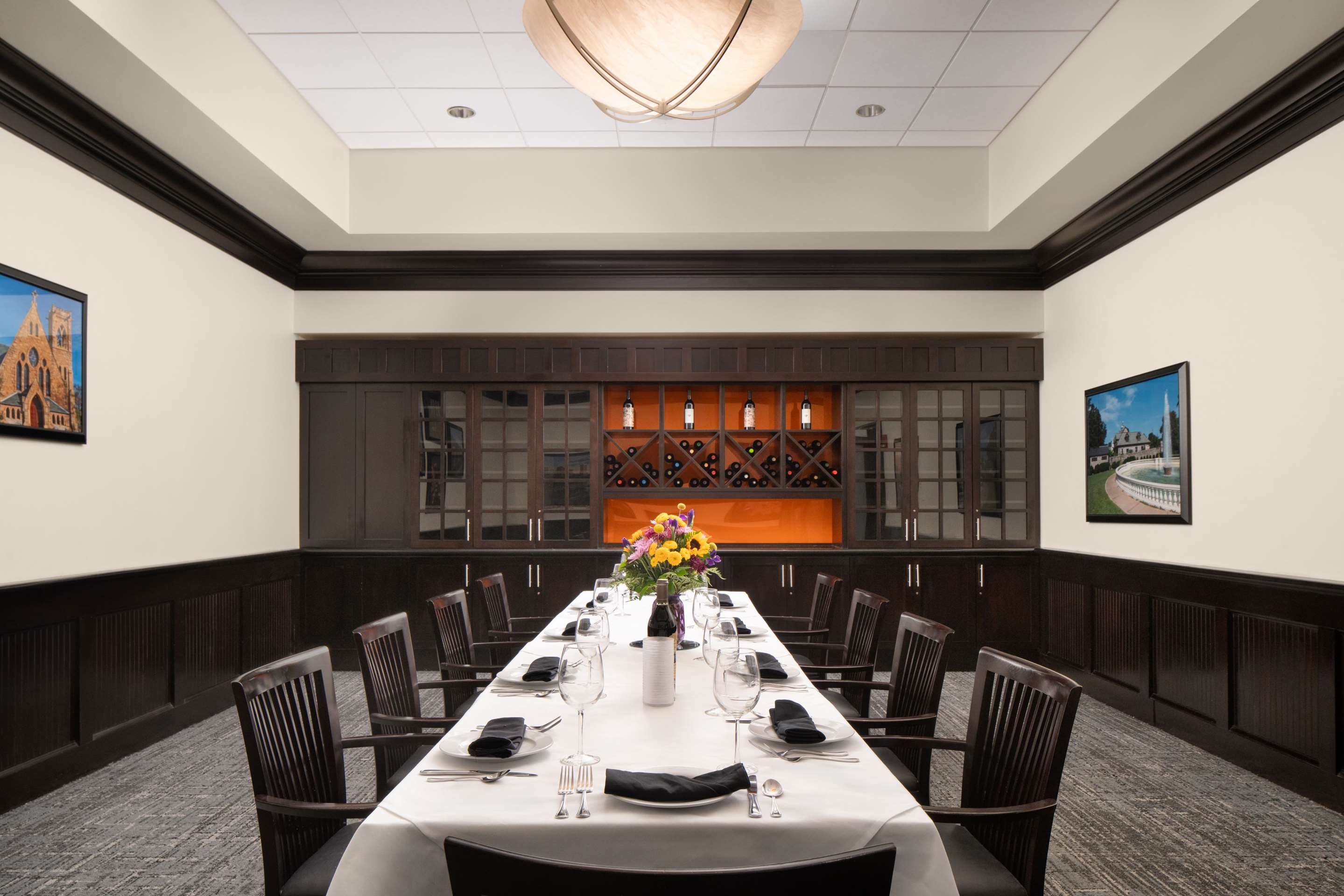 Restaurant | Hilton Richmond Hotel & Spa/Short Pump