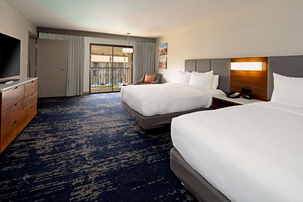  - DoubleTree by Hilton Hotel Bakersfield