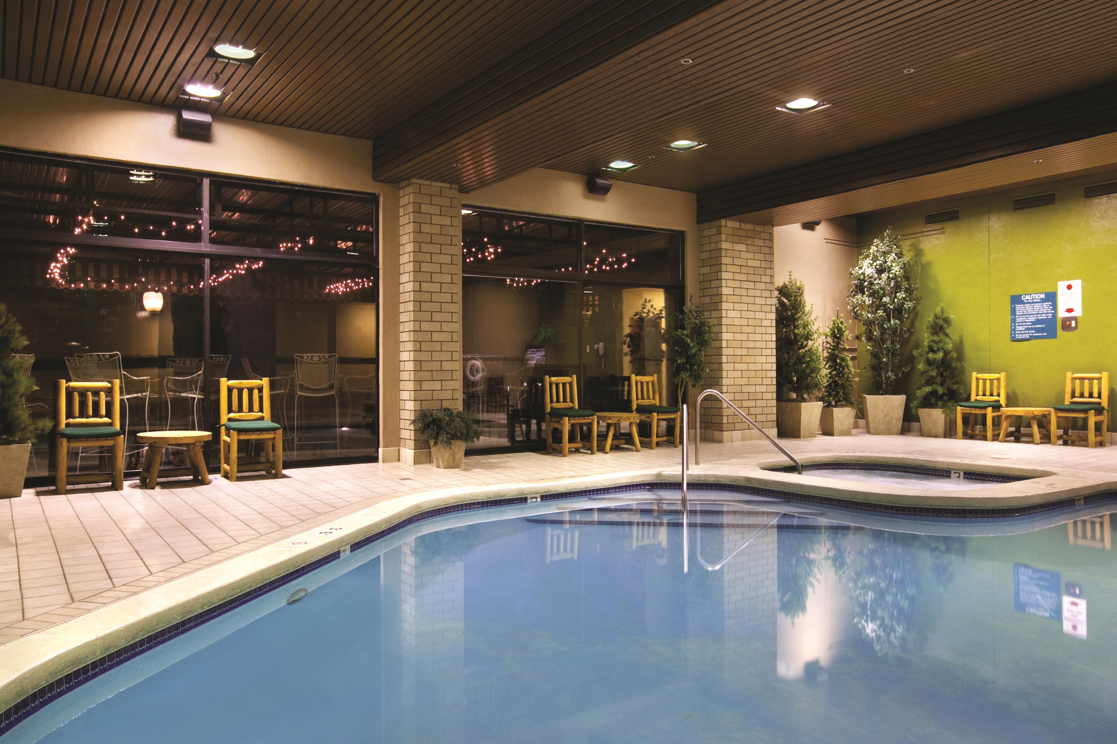 Pool | DoubleTree by Hilton Durango