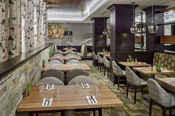 Restaurant - DoubleTree by Hilton Hotel Denver