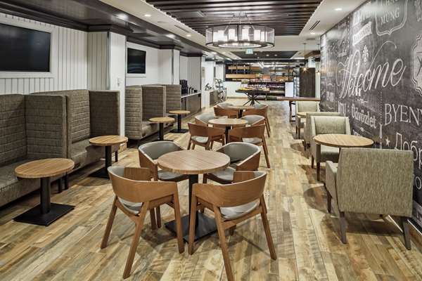 Restaurant - DoubleTree by Hilton Hotel Denver