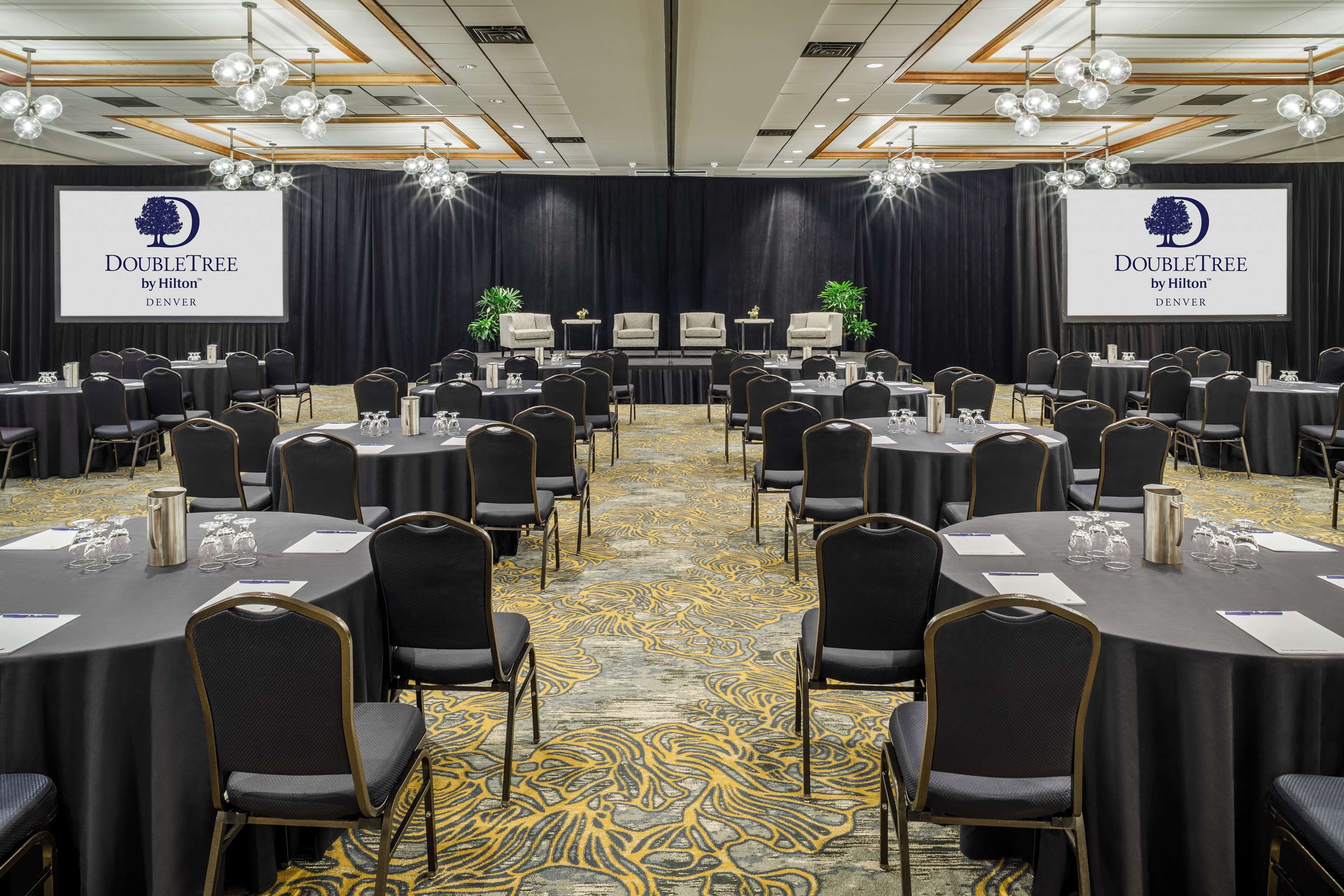 Meeting Room | DoubleTree by Hilton Hotel Denver
