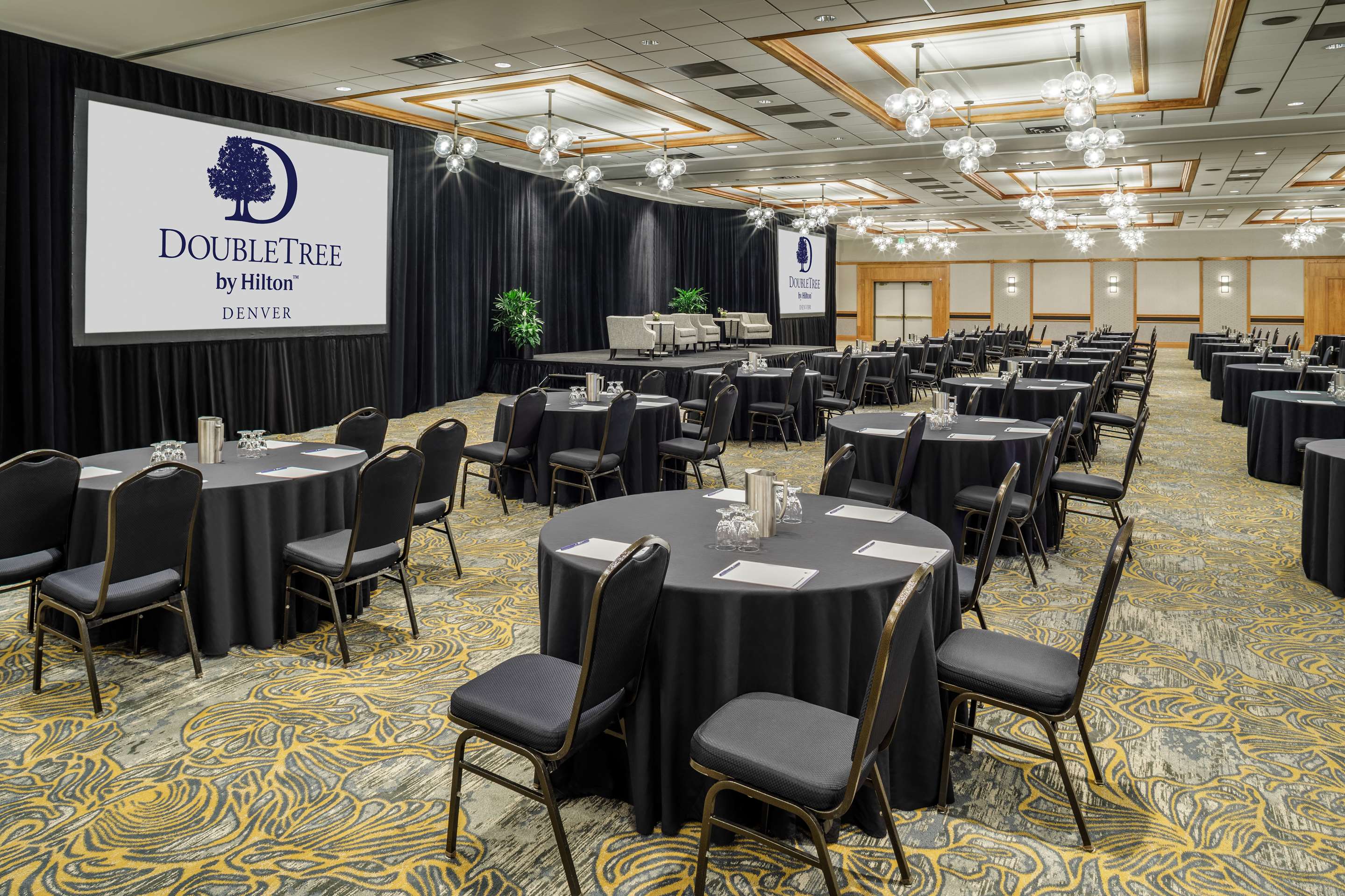 Meeting Room | DoubleTree by Hilton Hotel Denver