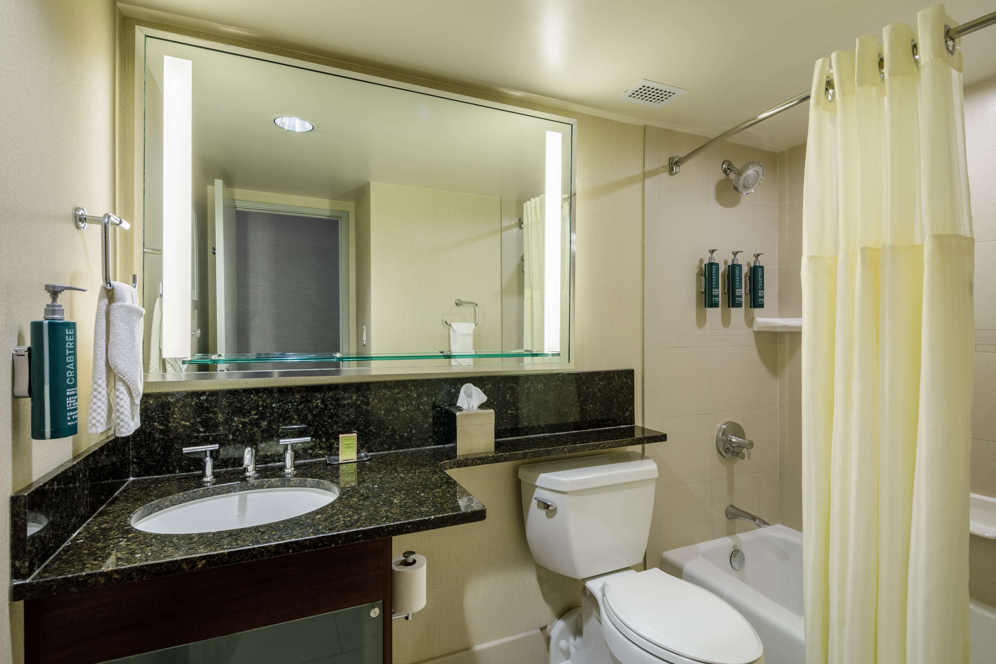DoubleTree by Hilton Hotel Denver Room Type - 2 DBL MTN VIEW HEARING ACC