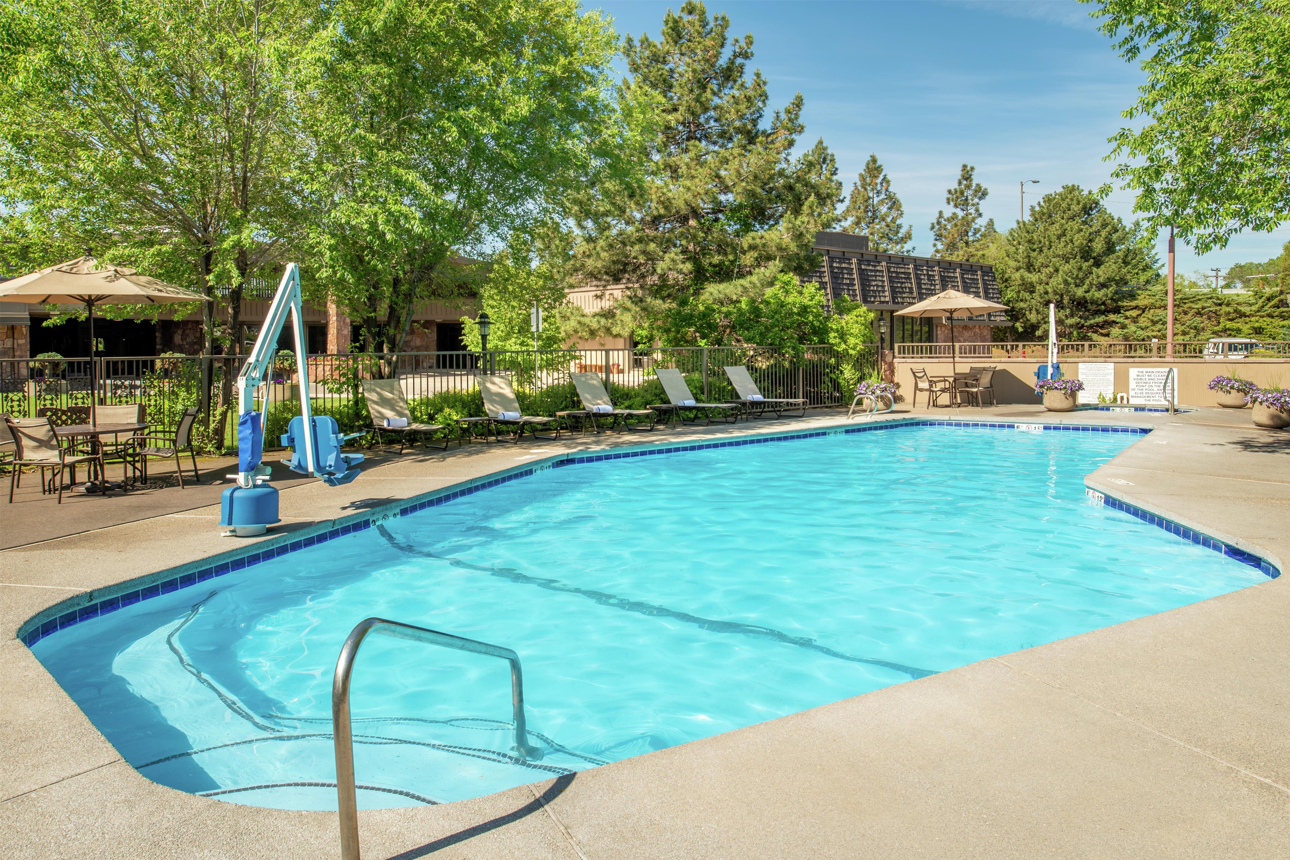 Pool | DoubleTree by Hilton Hotel Missoula - Edgewater