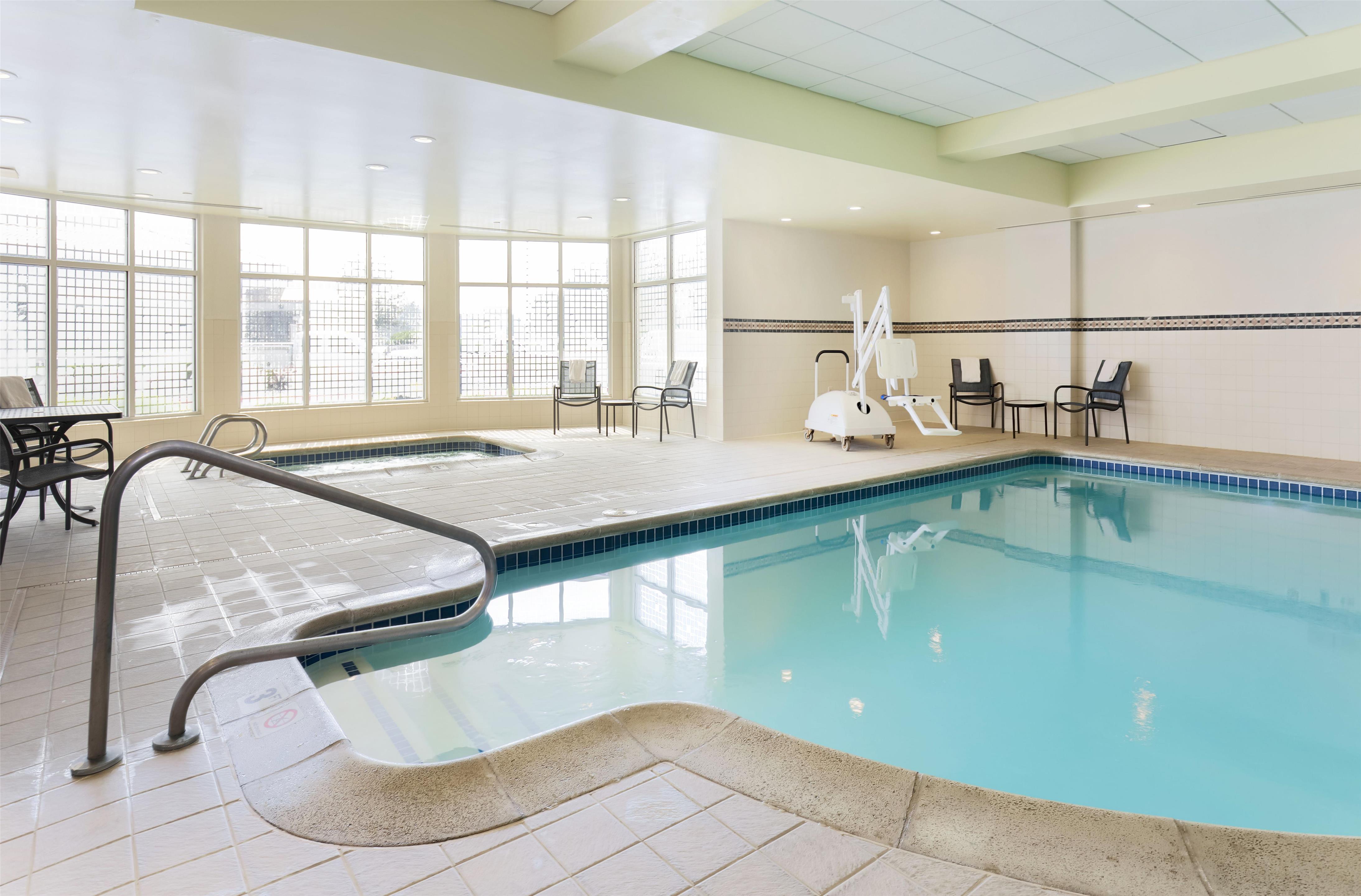 Pool | Hilton Garden Inn Reno