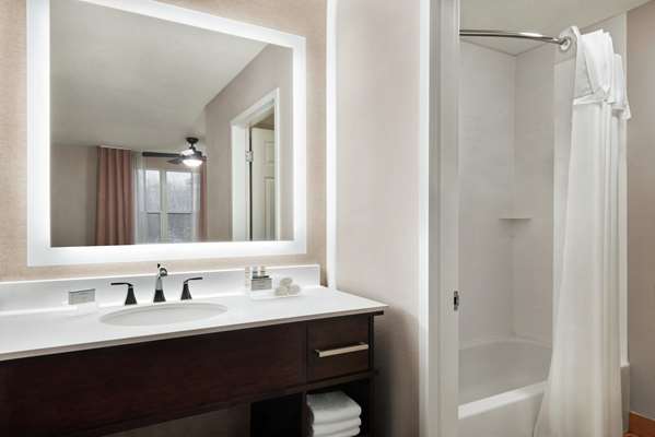  - Homewood Suites by Hilton Henrietta Rochester - I-390, Exit 13