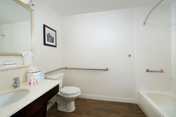  - Hampton Inn North Rochester