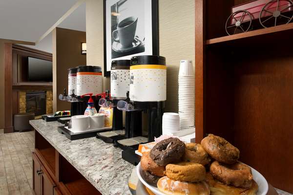  - Hampton Inn North Rochester