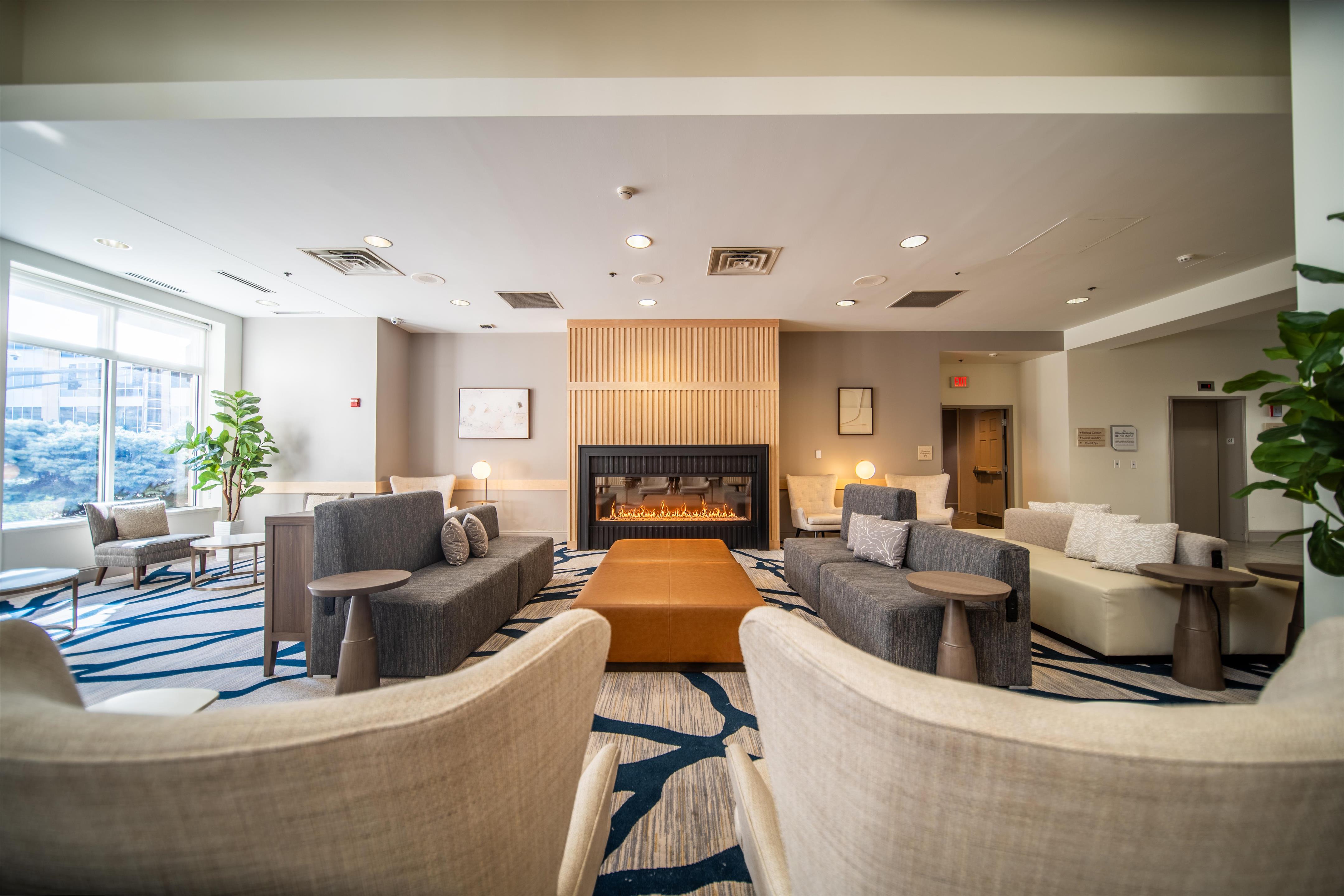 Lobby | Hilton Garden Inn Rochester Downtown, MN