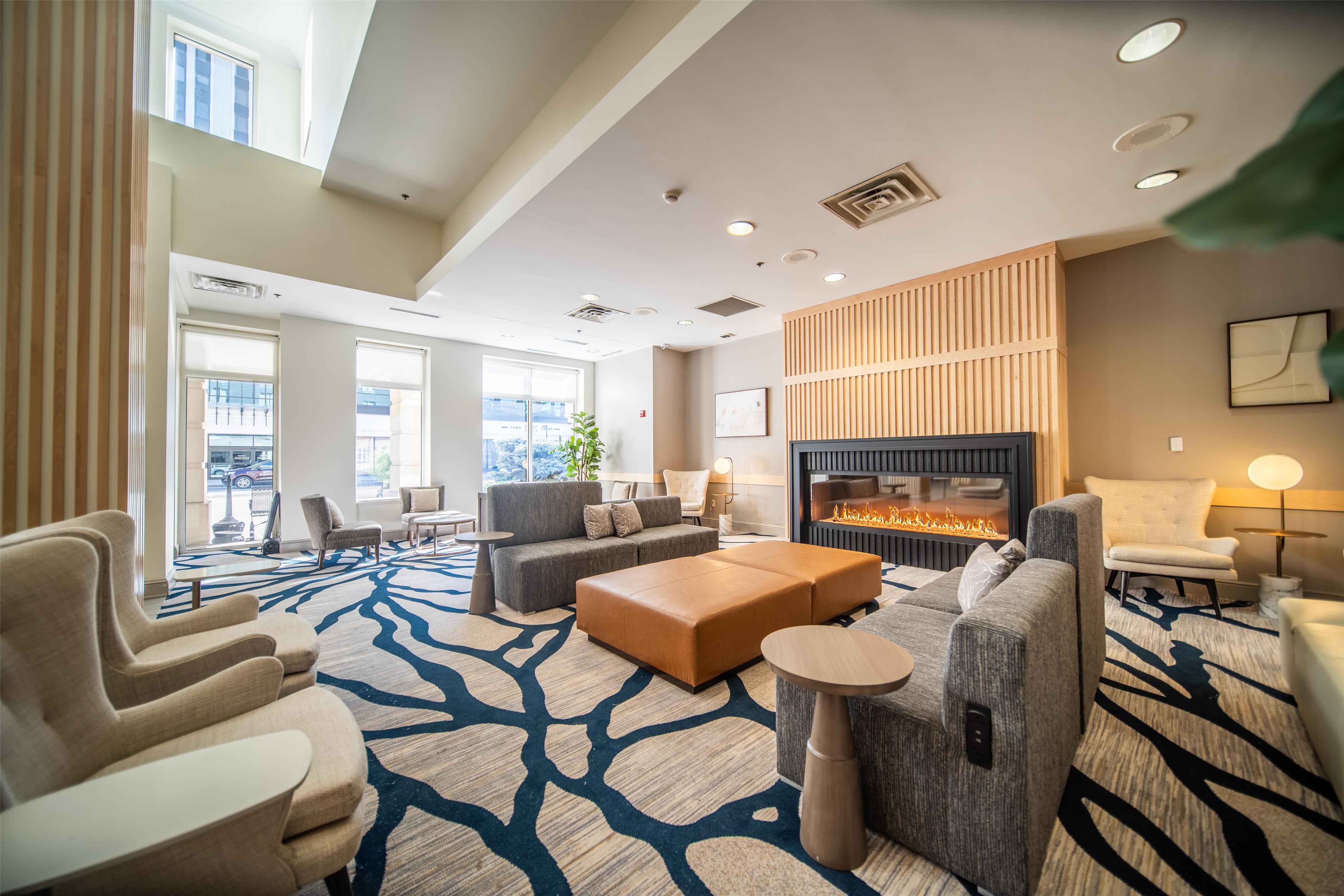 Lobby | Hilton Garden Inn Rochester Downtown, MN
