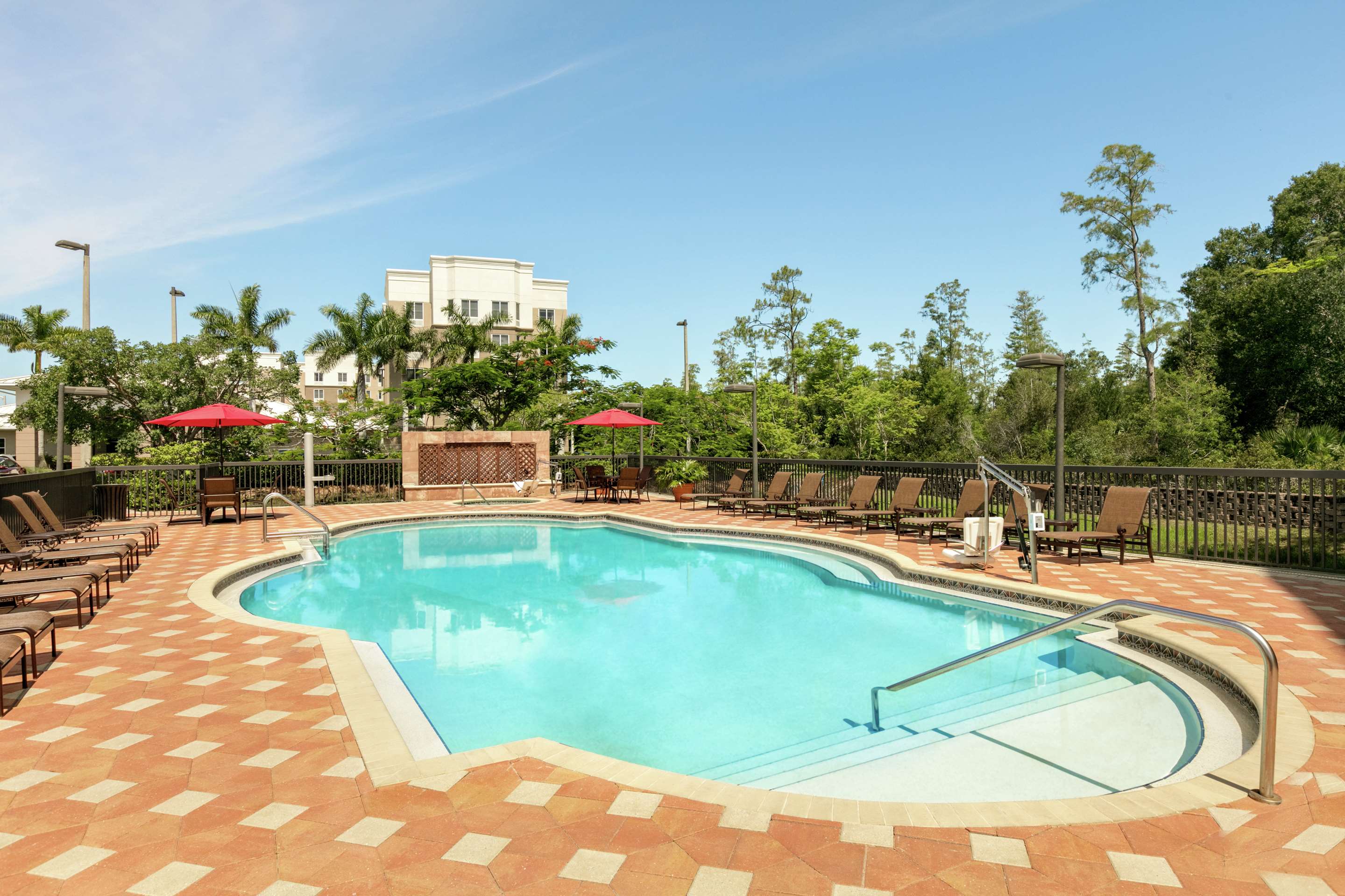 Pool | Hilton Garden Inn Fort Myers Airport/FGCU