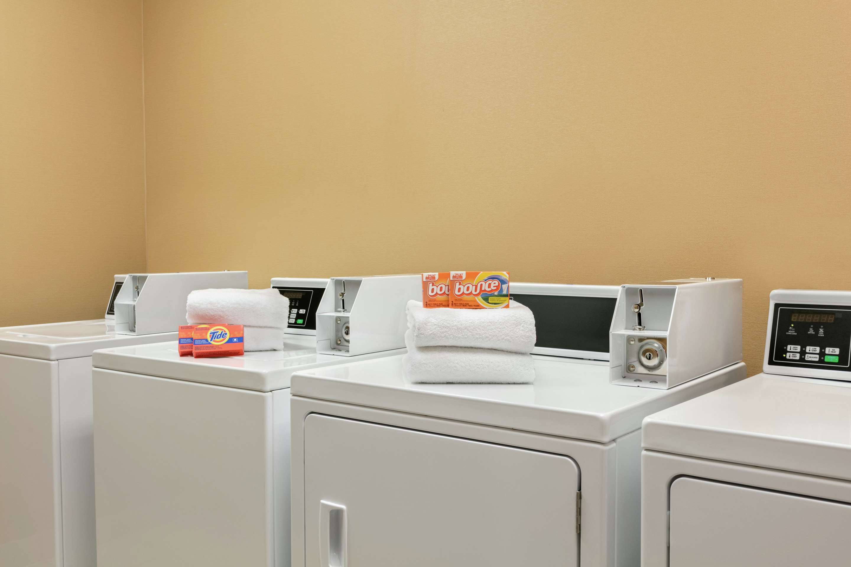 Laundry | Hilton Garden Inn Fort Myers Airport/FGCU