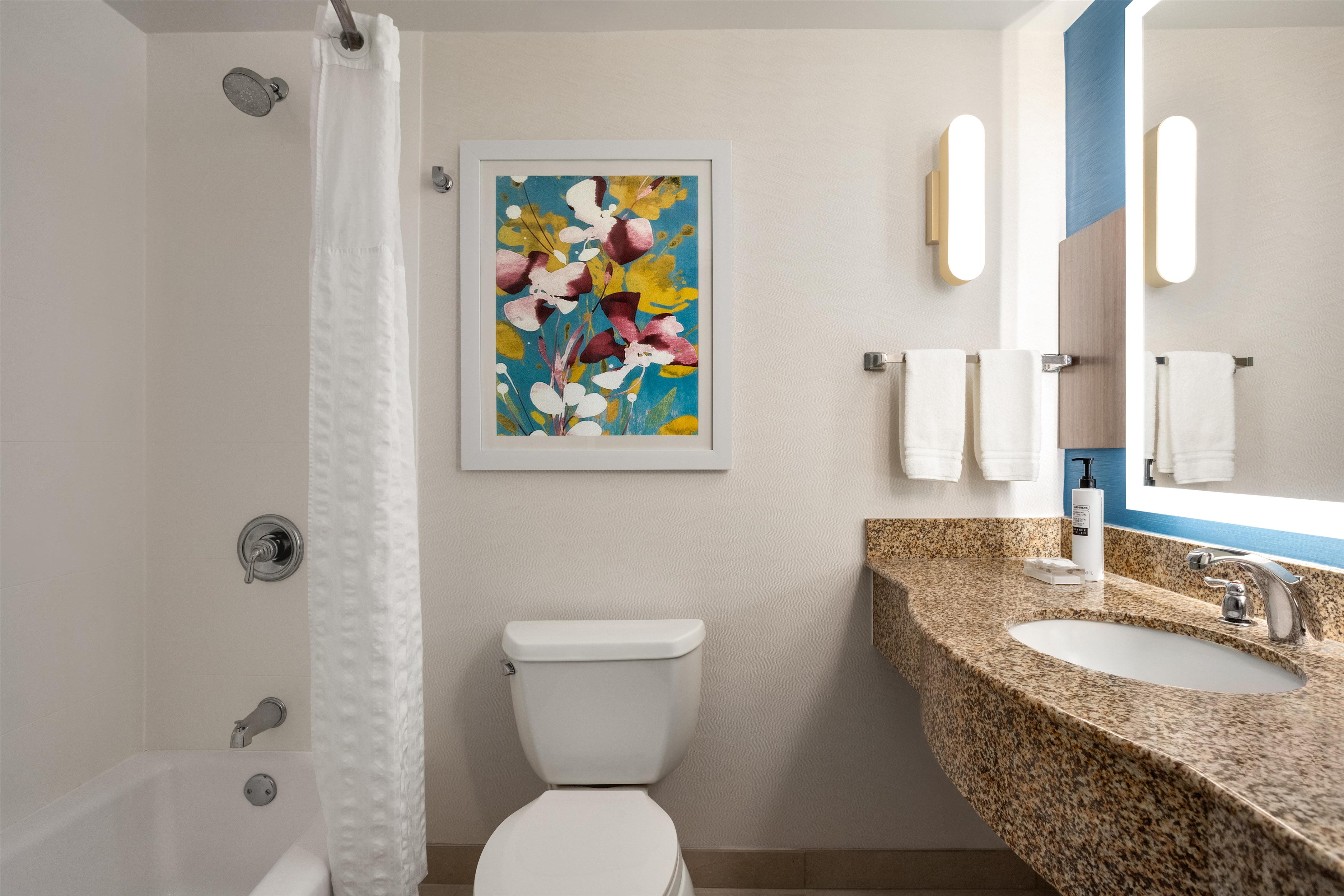 Guest room bath