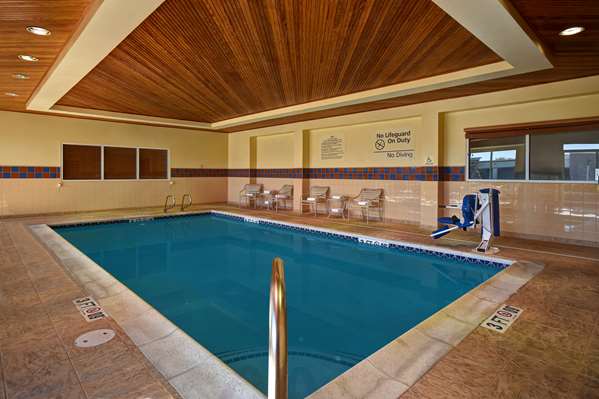 Pool - Hampton Inn Rutland