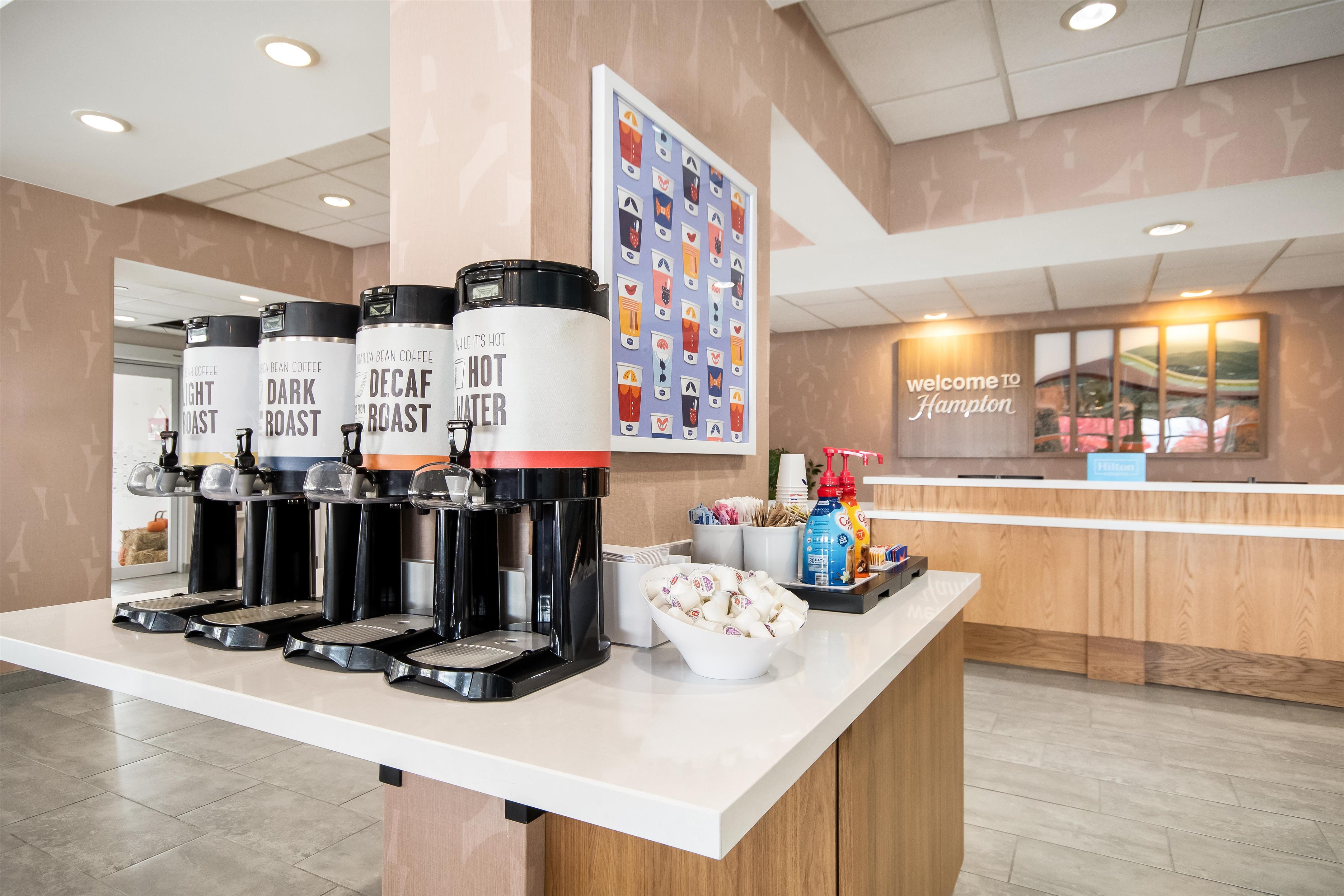 Restaurant | Hampton Inn Rutland