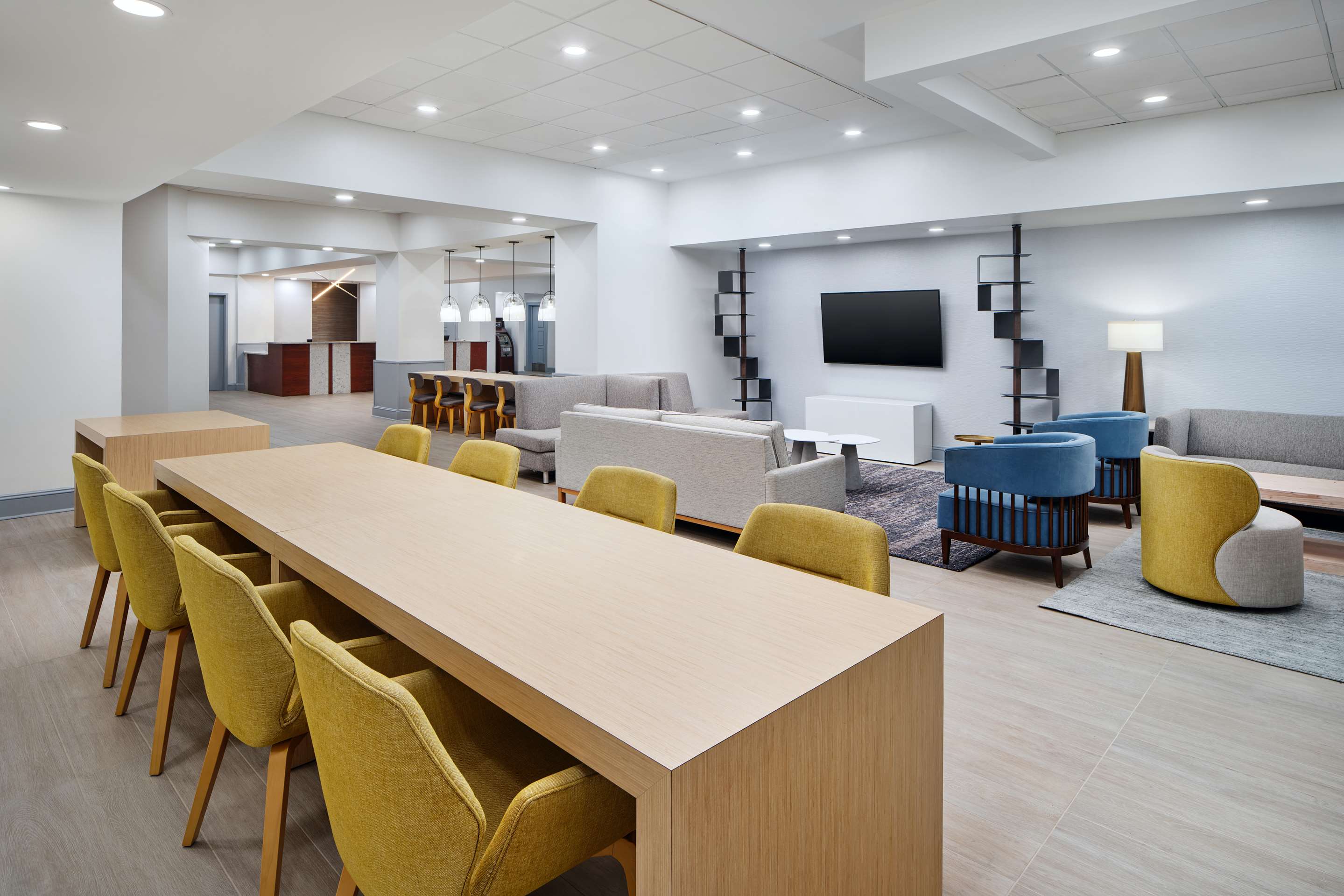 Lobby | DoubleTree by Hilton Hotel Rocky Mount