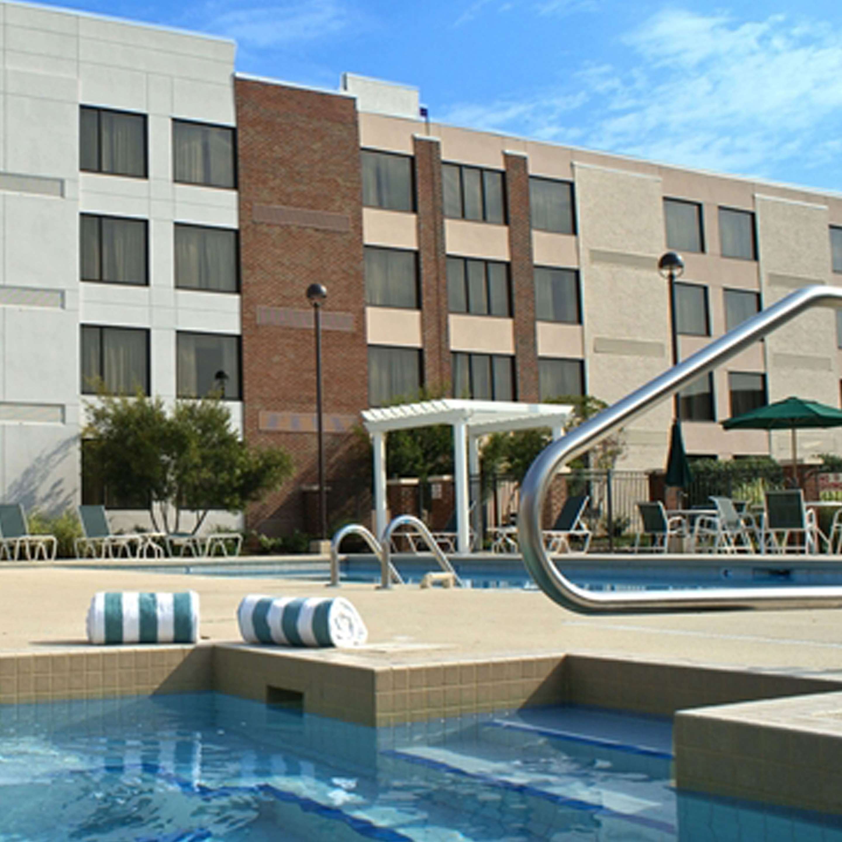 Pool | DoubleTree by Hilton Hotel Rocky Mount