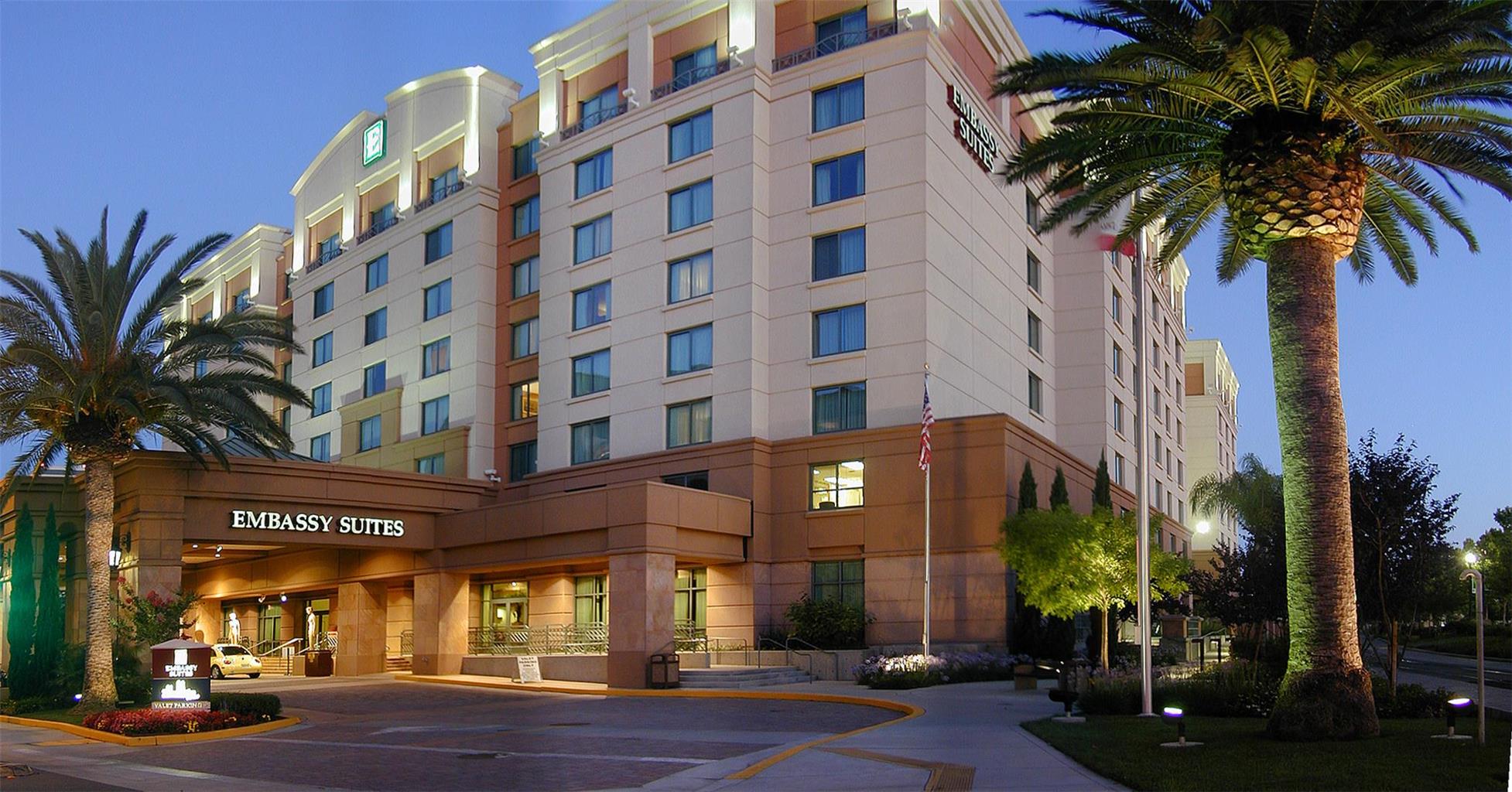 Embassy Suites-Riverfront Promenade