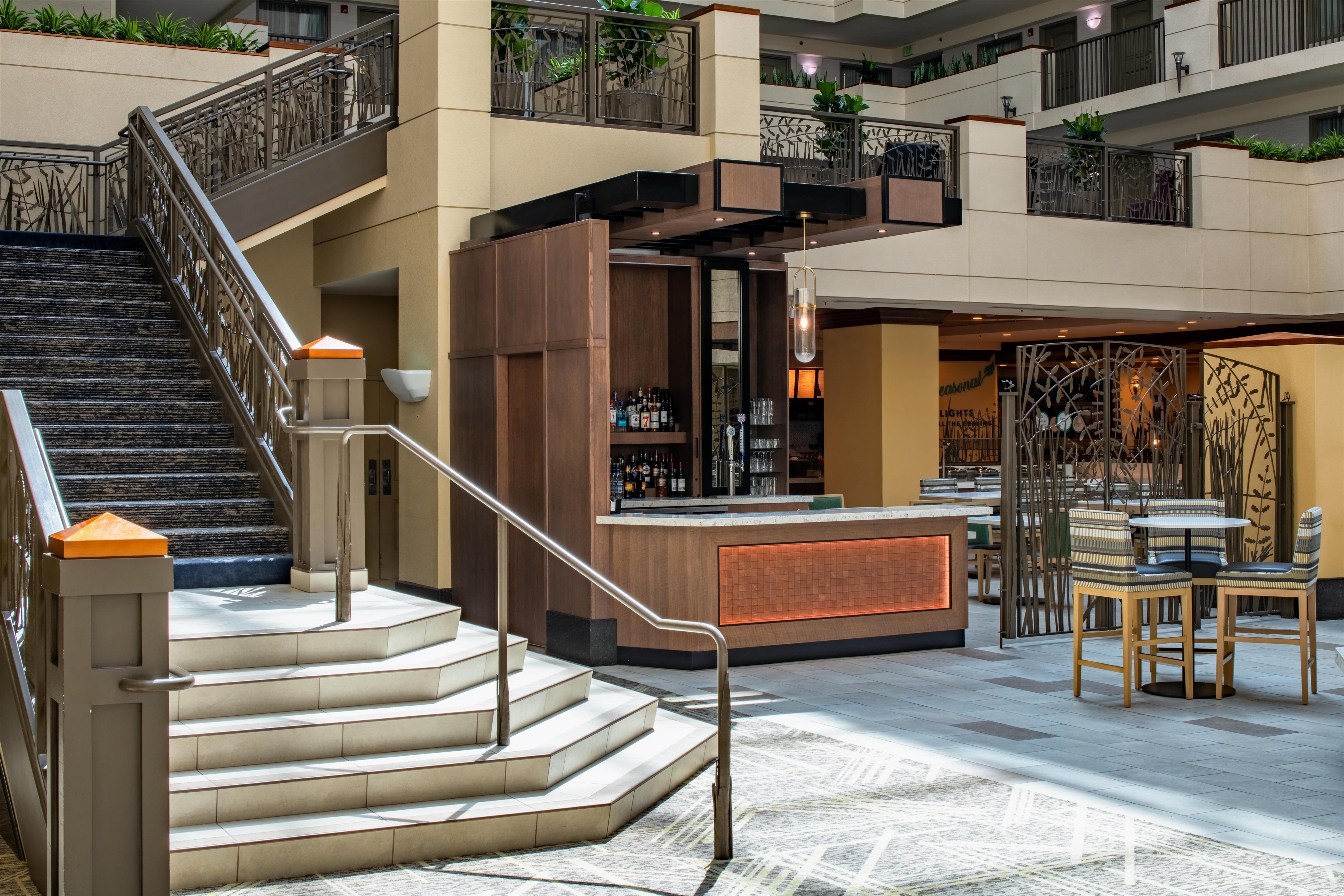 Lobby | Embassy Suites by Hilton Sacramento Riverfront Promenade