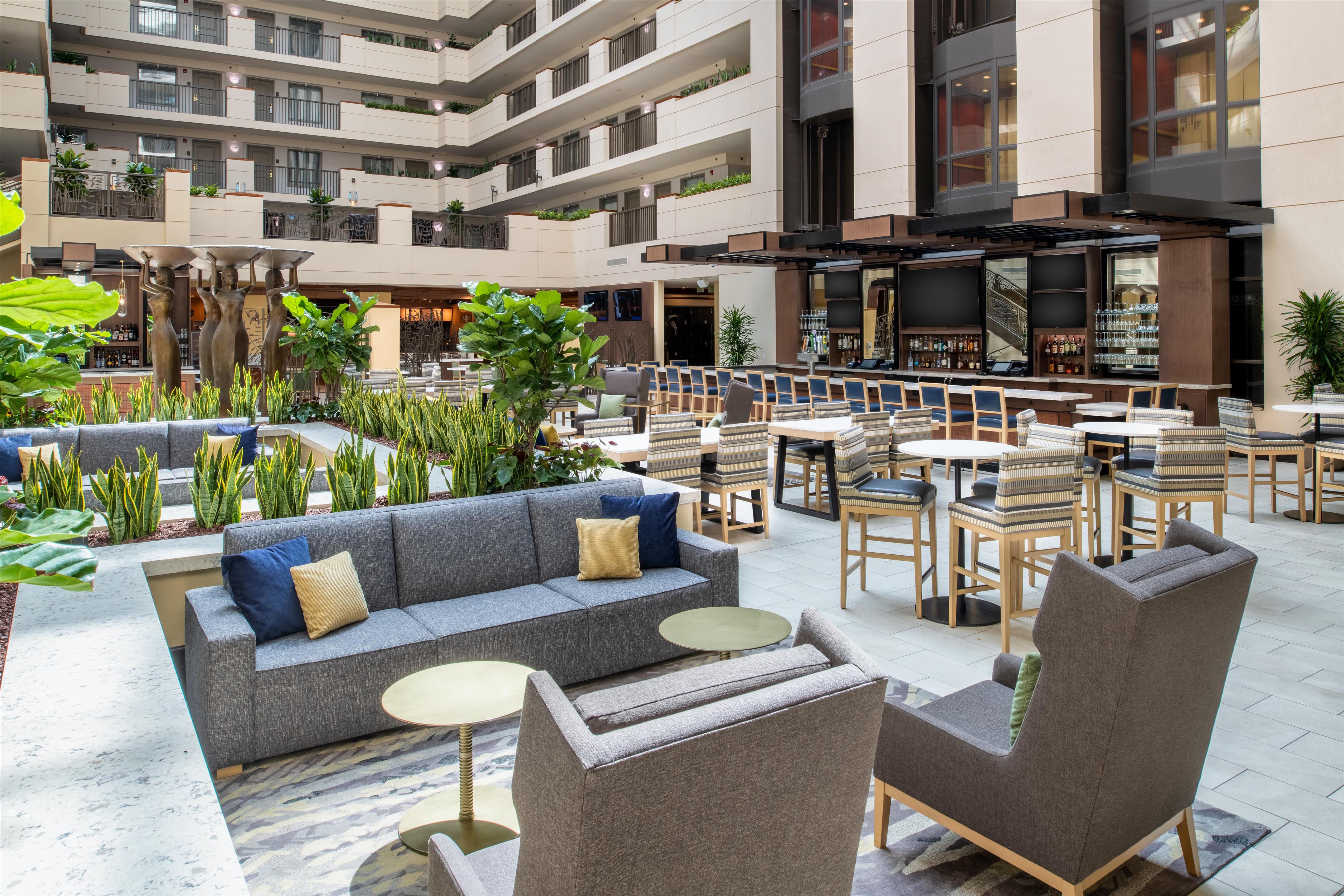 Lobby | Embassy Suites by Hilton Sacramento Riverfront Promenade