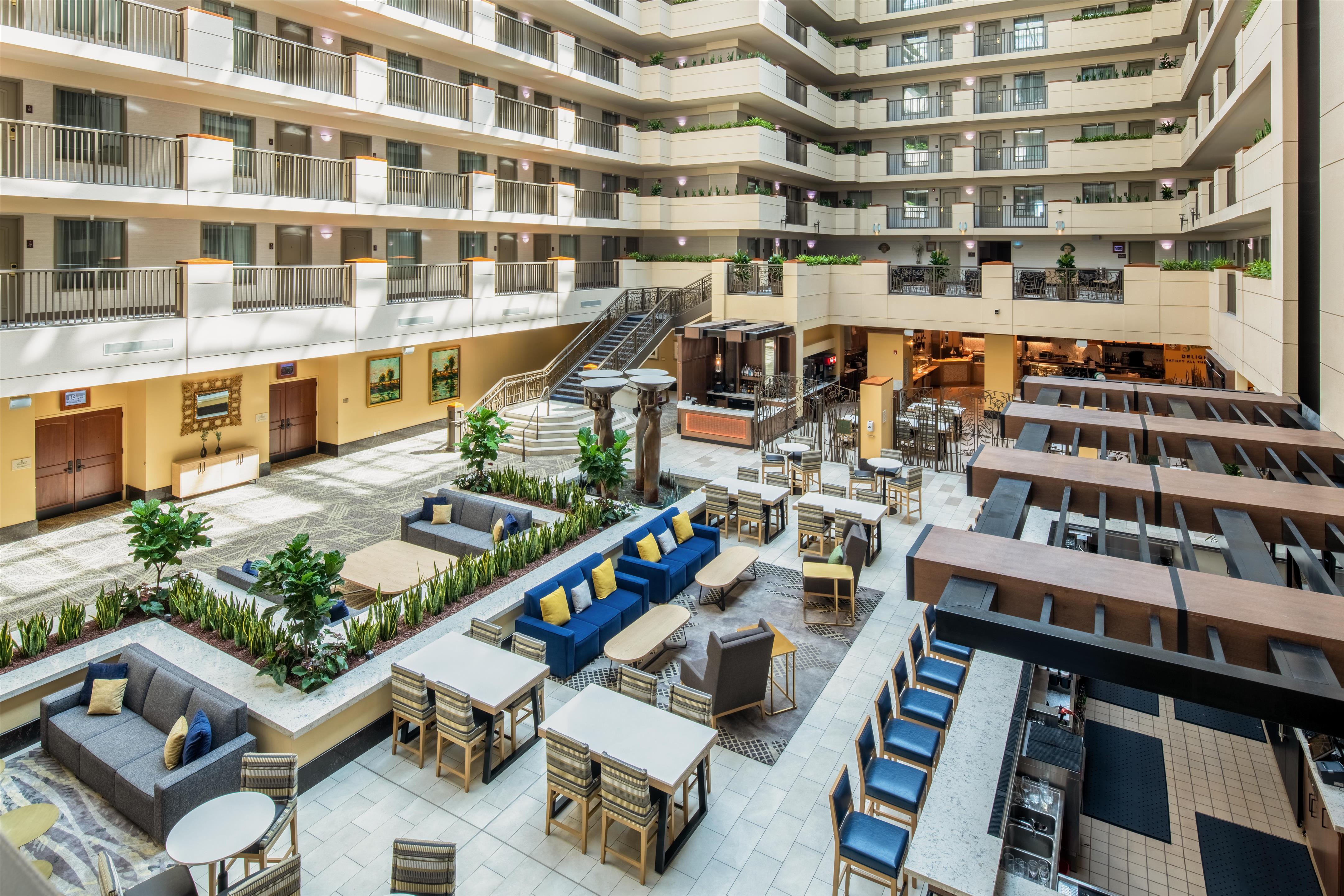 Lobby | Embassy Suites by Hilton Sacramento Riverfront Promenade